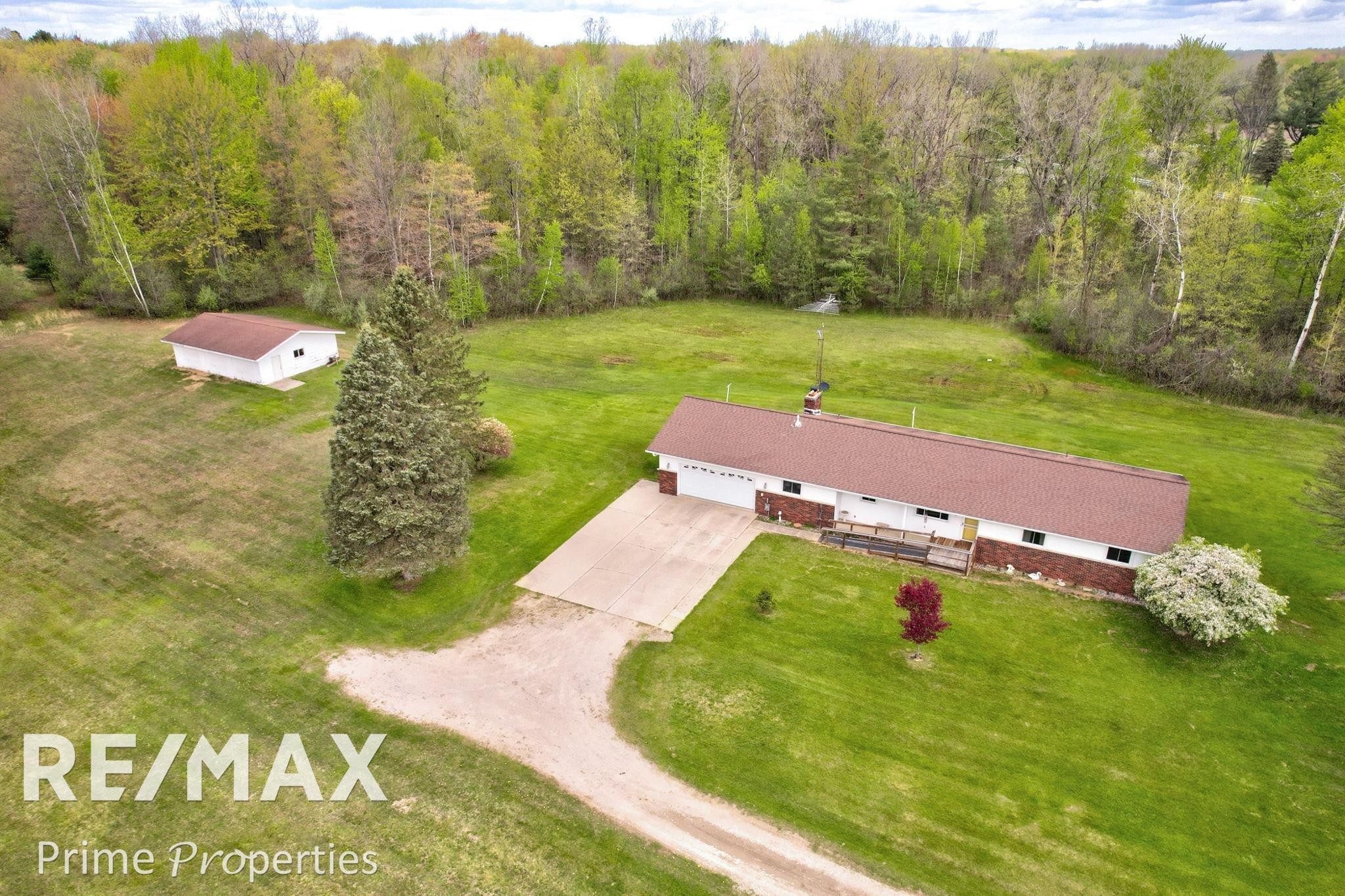 4301 Curtis Road, Birch Run, MI 48415 — Photo 2