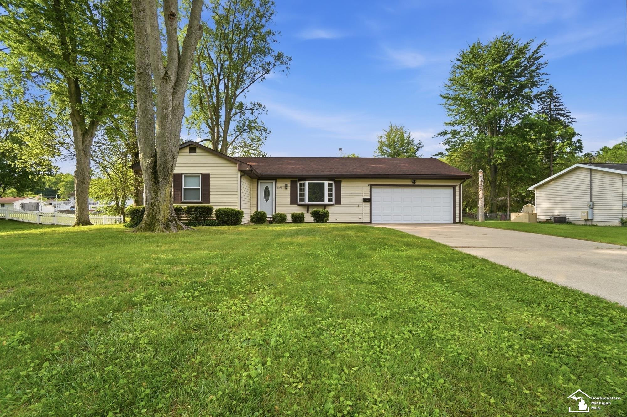 1191 Oakmont Drive, Temperance, MI 48182 — Photo 2