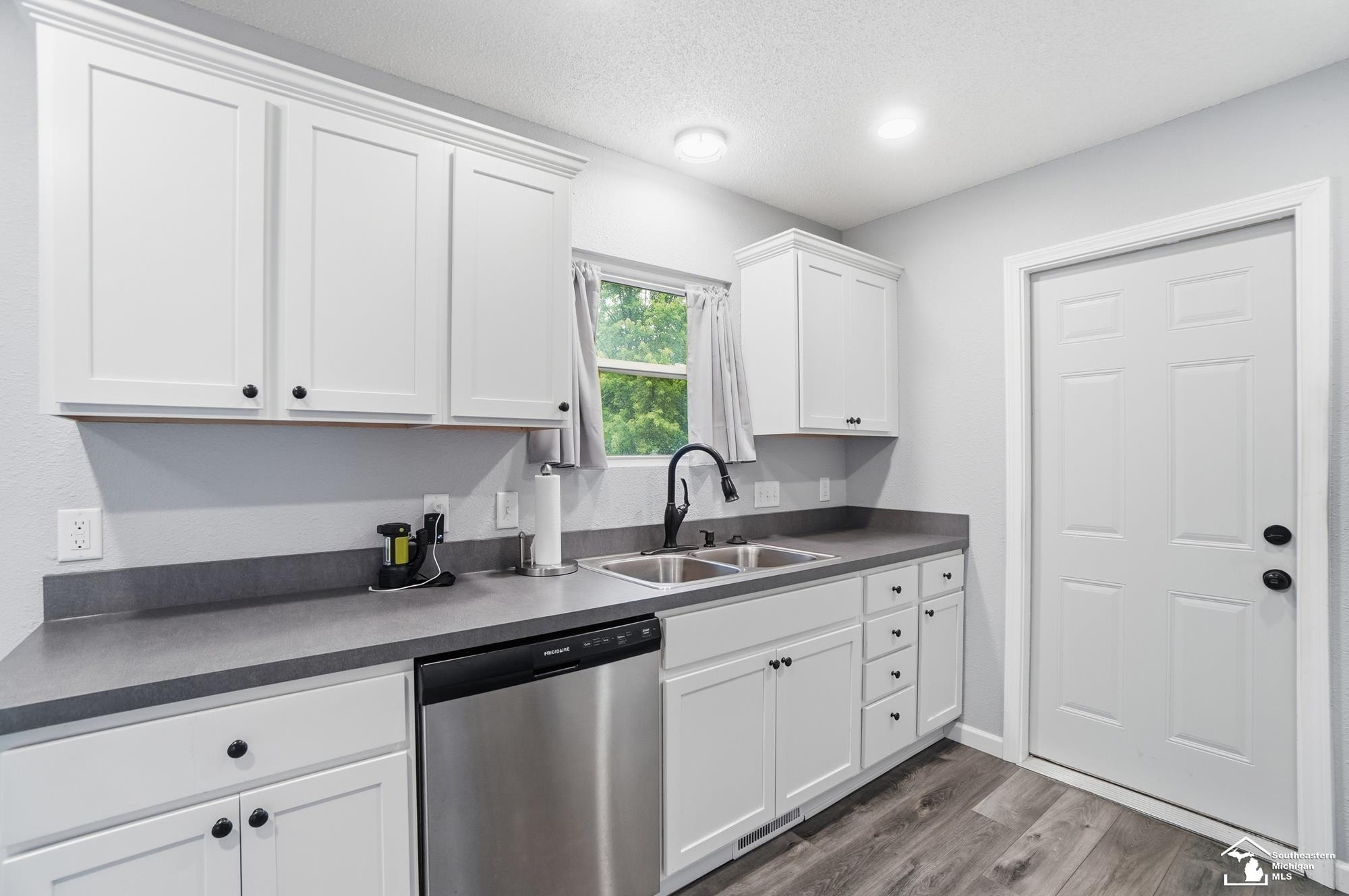 1191 Oakmont Drive, Temperance, MI 48182 — Photo 12