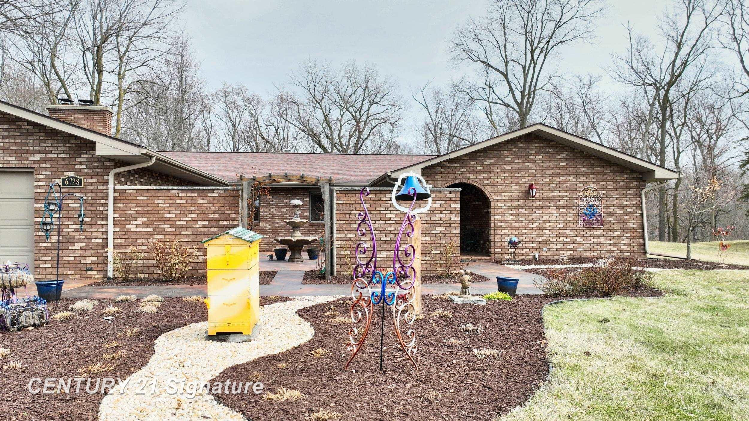 6728 N River Road, Freeland, MI 48623 — Photo 2