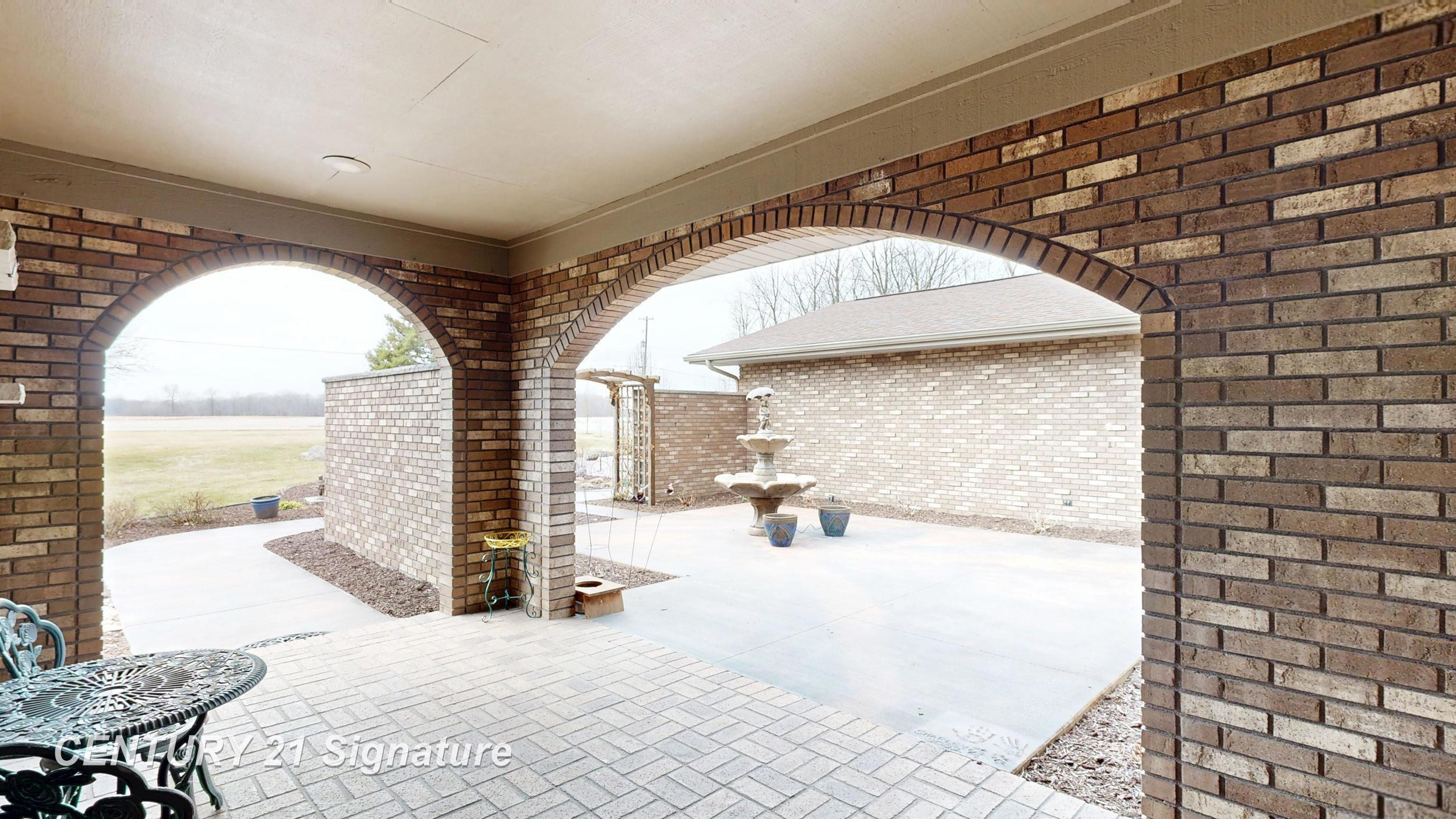 6728 N River Road, Freeland, MI 48623 — Photo 9