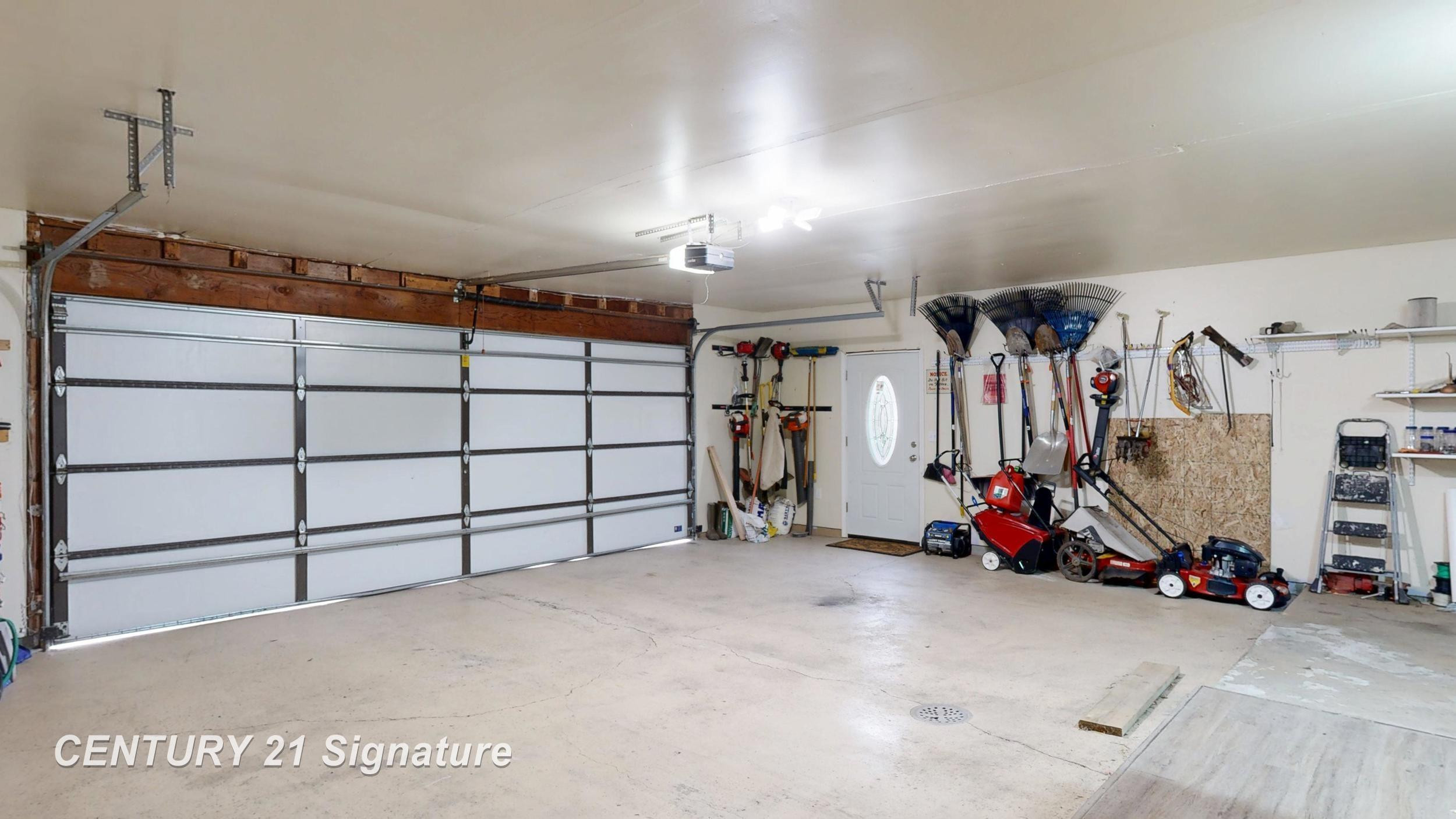 6728 N River Road, Freeland, MI 48623 — Photo 46