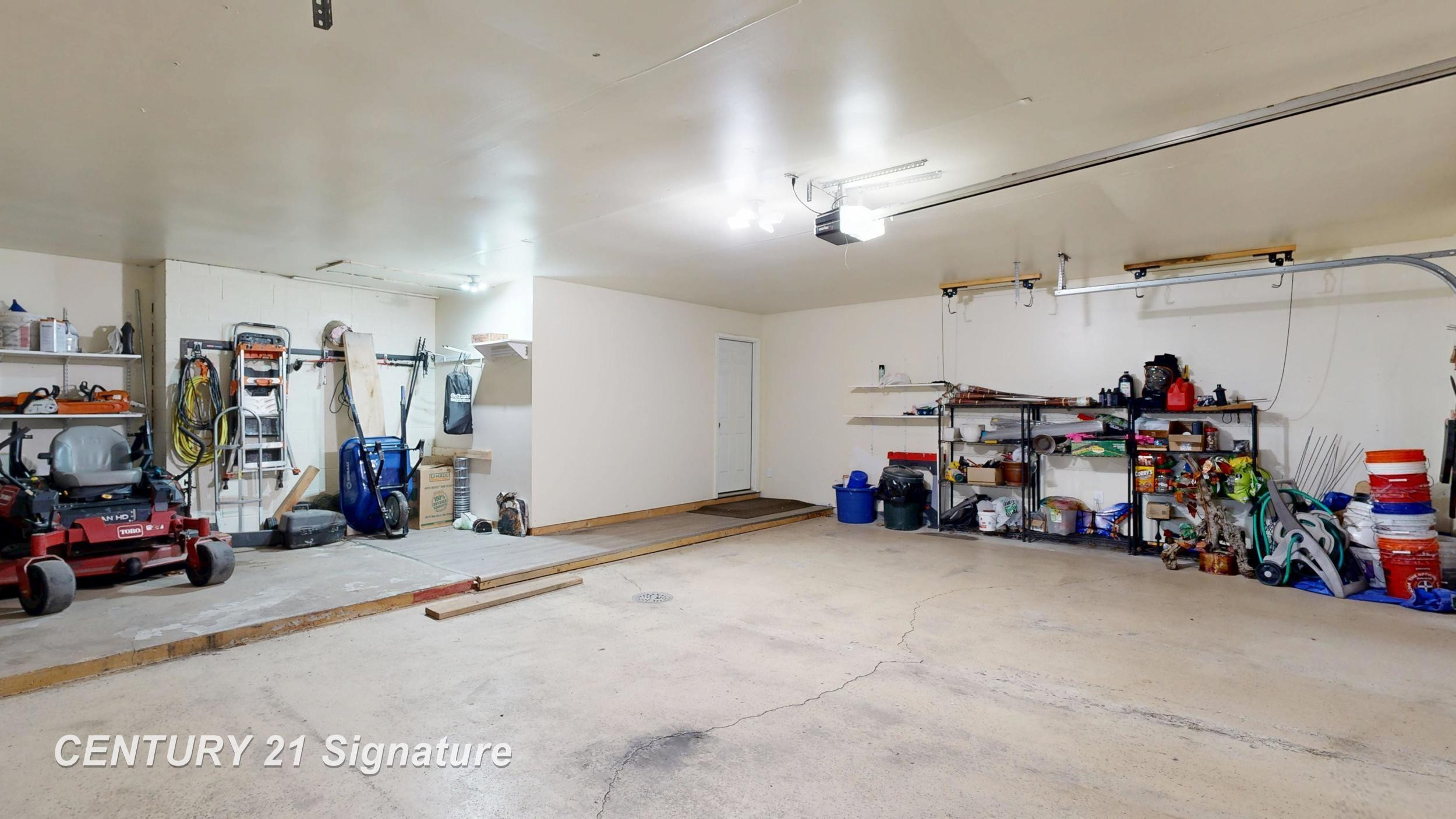 6728 N River Road, Freeland, MI 48623 — Photo 47