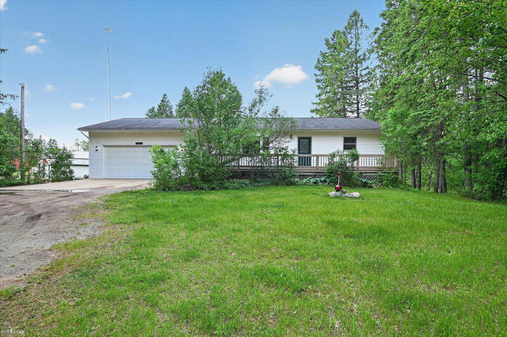3477 Winegar Road, Perry, MI 48872