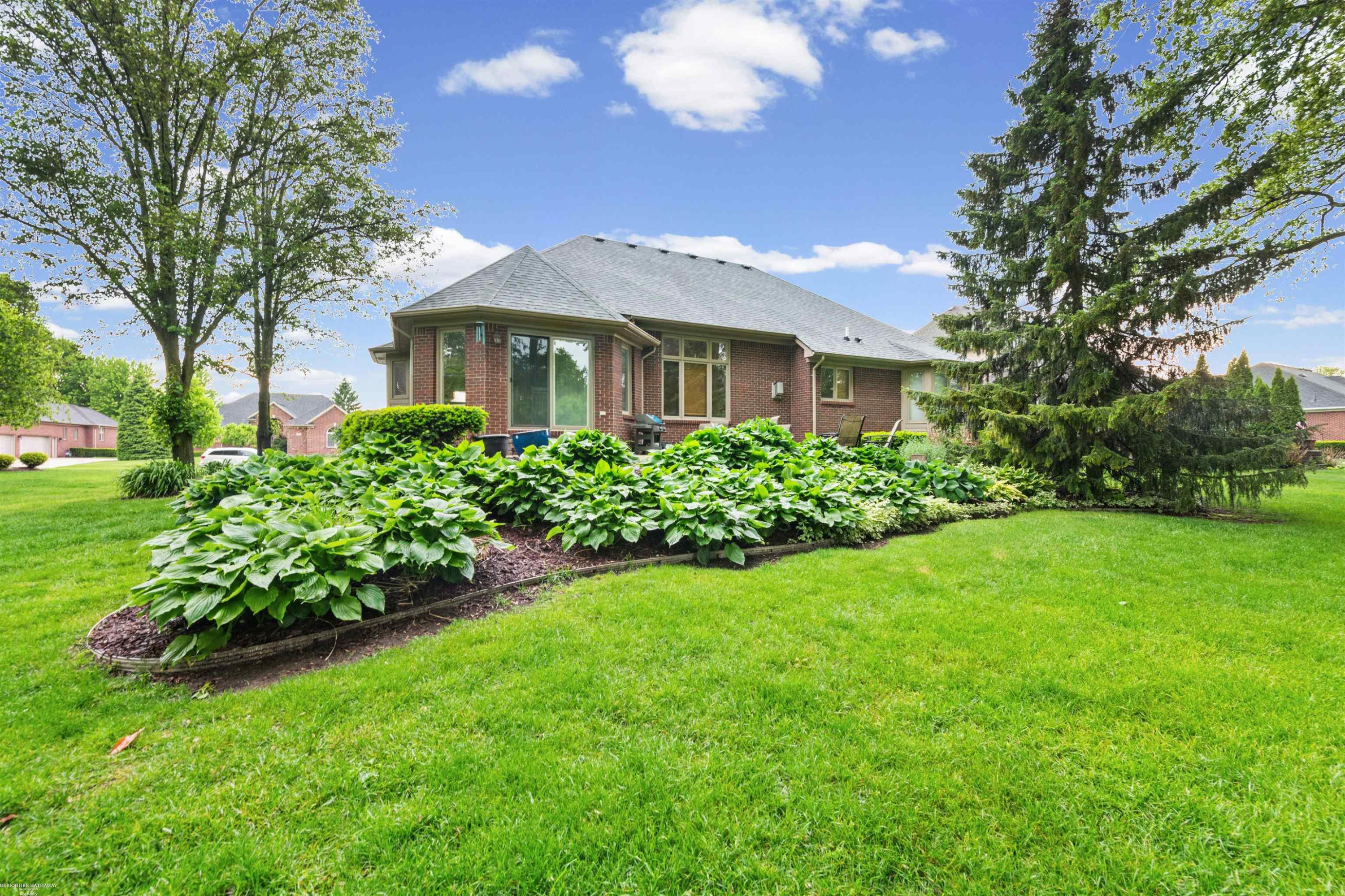 54316 Black Cherry Lane, Shelby Twp, MI 48315 — Photo 18