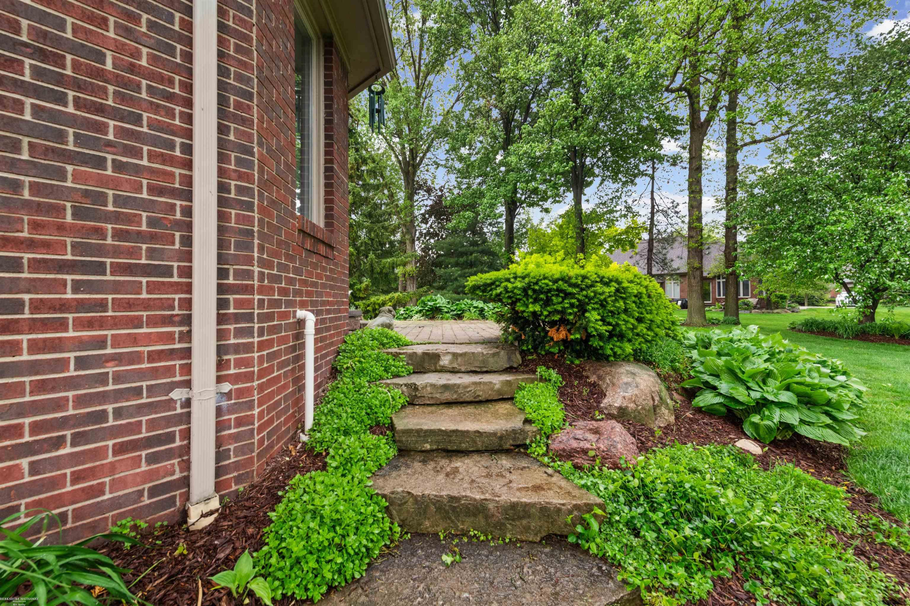54316 Black Cherry Lane, Shelby Twp, MI 48315 — Photo 21