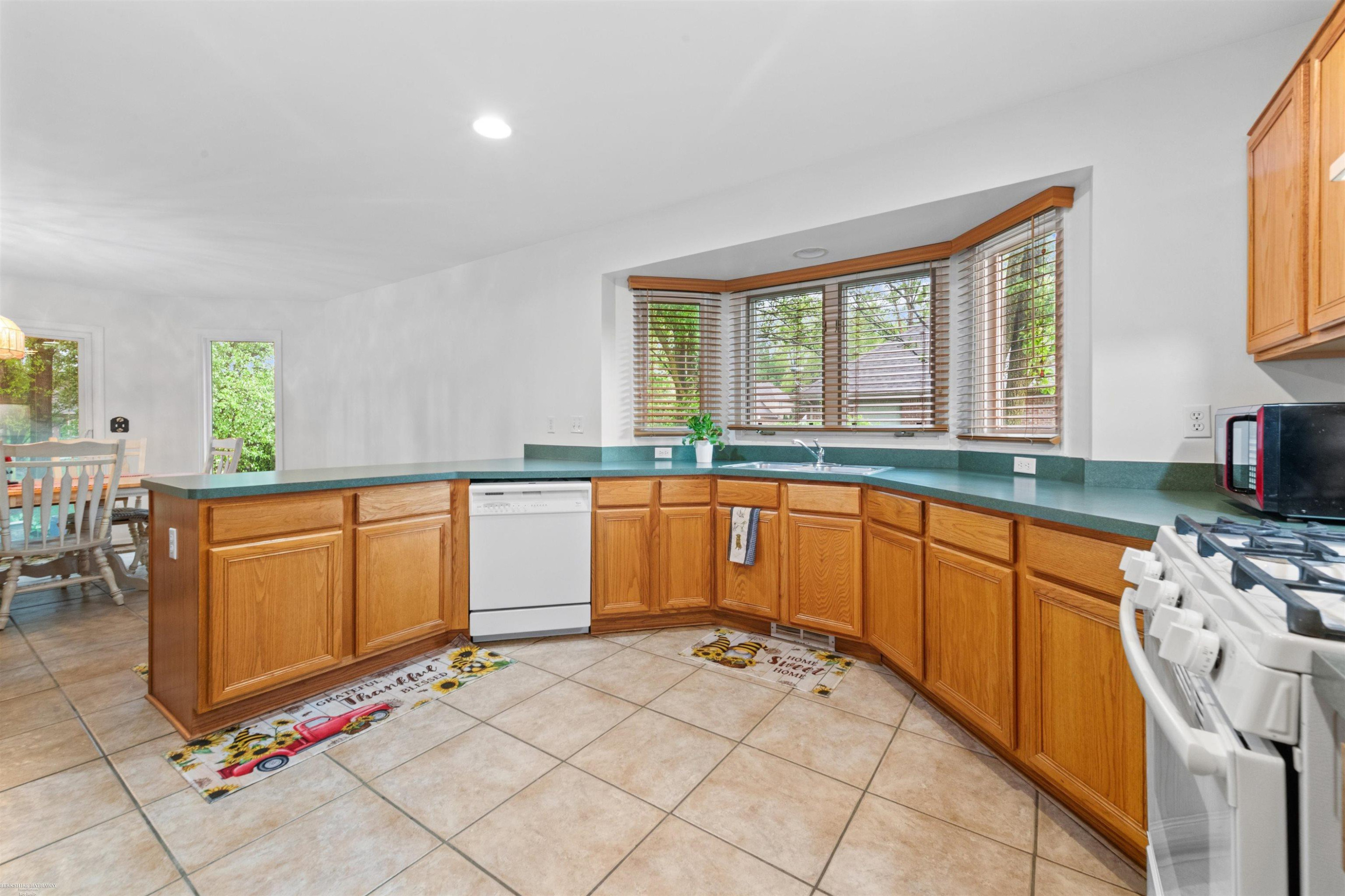 54316 Black Cherry Lane, Shelby Twp, MI 48315 — Photo 30