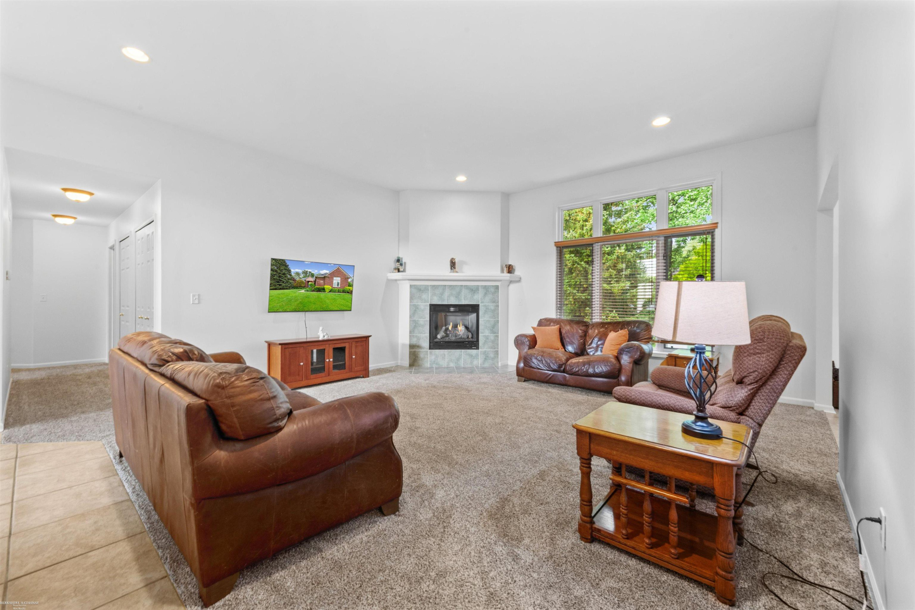 54316 Black Cherry Lane, Shelby Twp, MI 48315 — Photo 45