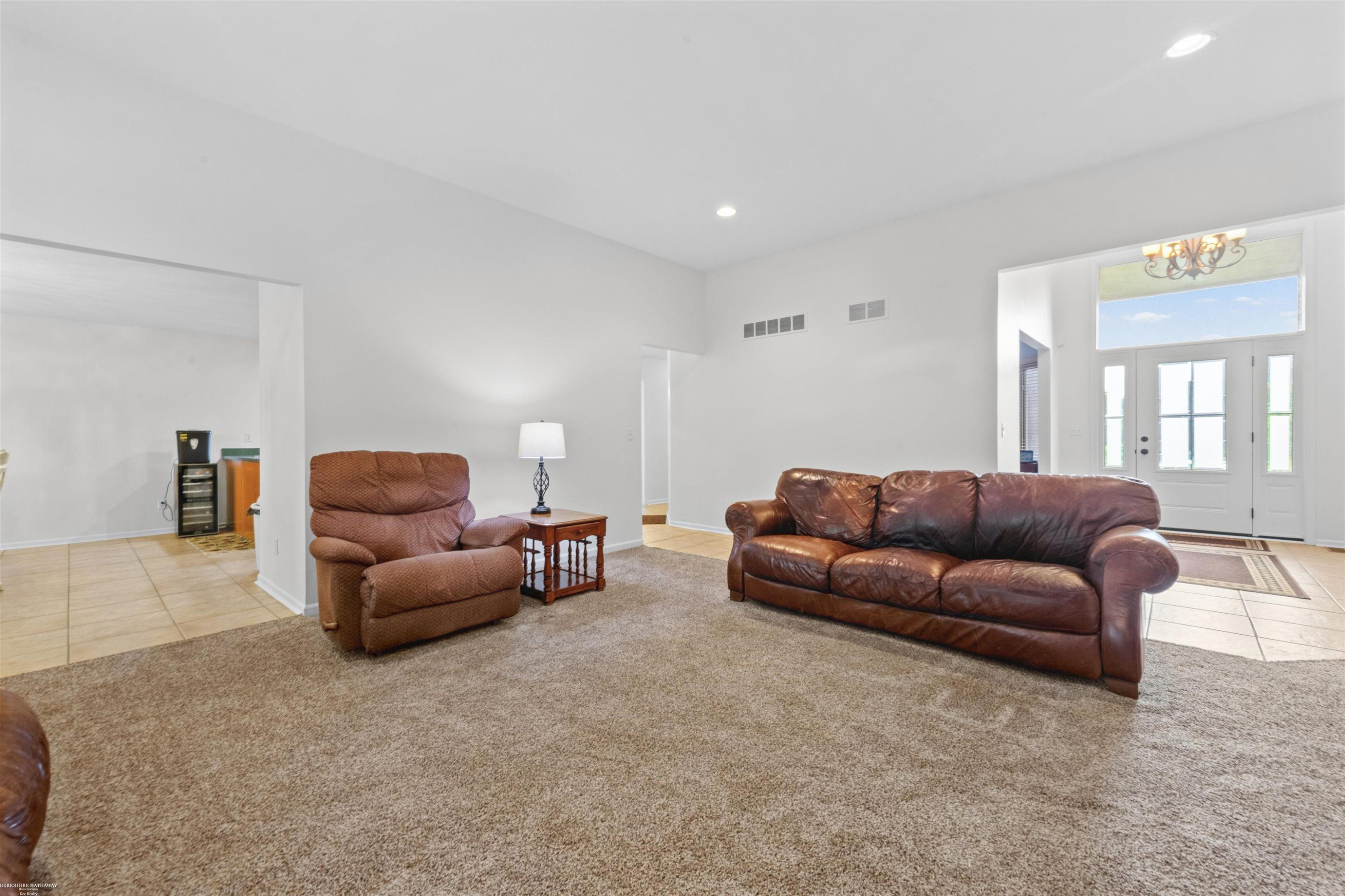 54316 Black Cherry Lane, Shelby Twp, MI 48315 — Photo 48