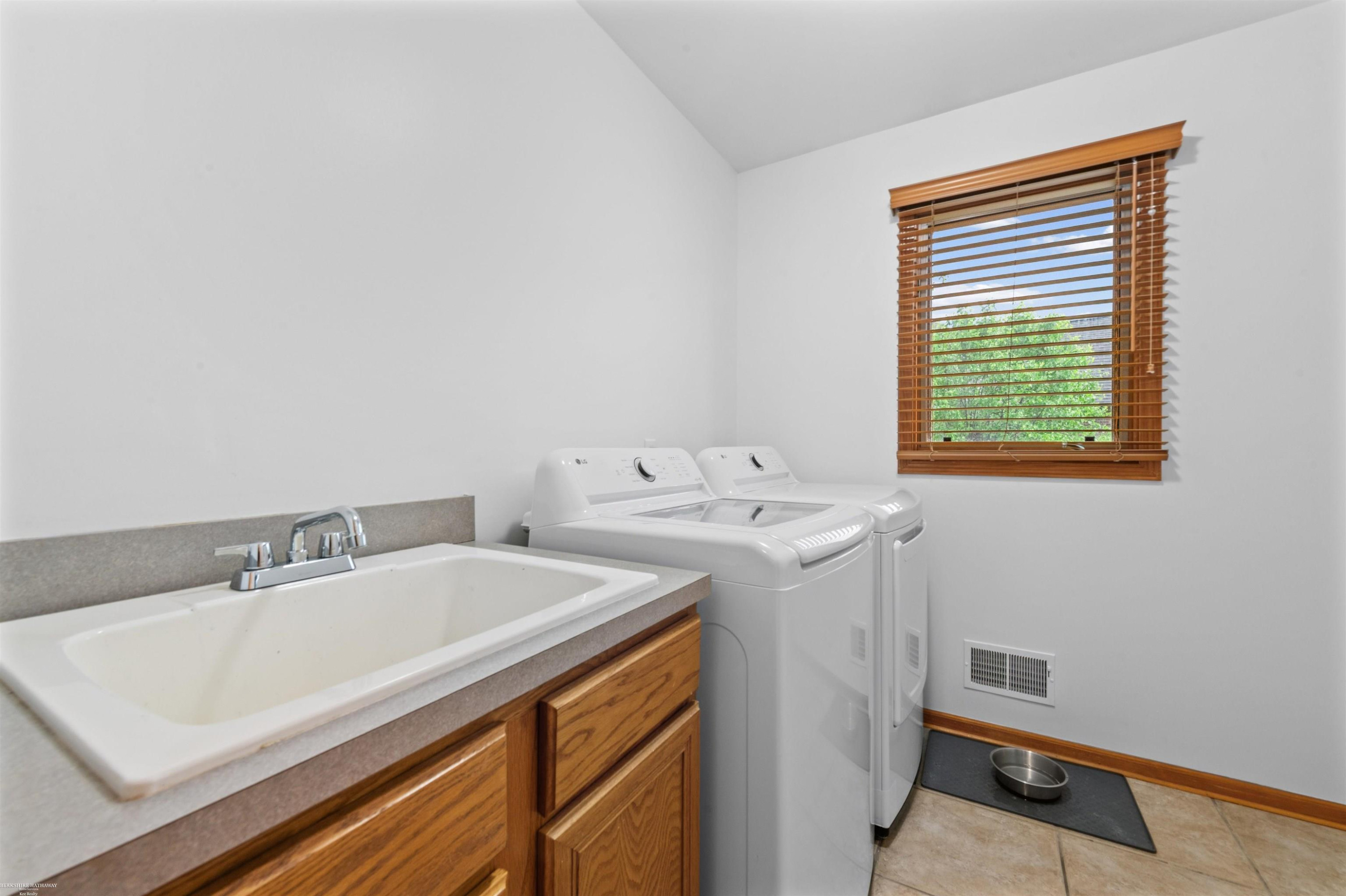 54316 Black Cherry Lane, Shelby Twp, MI 48315 — Photo 50