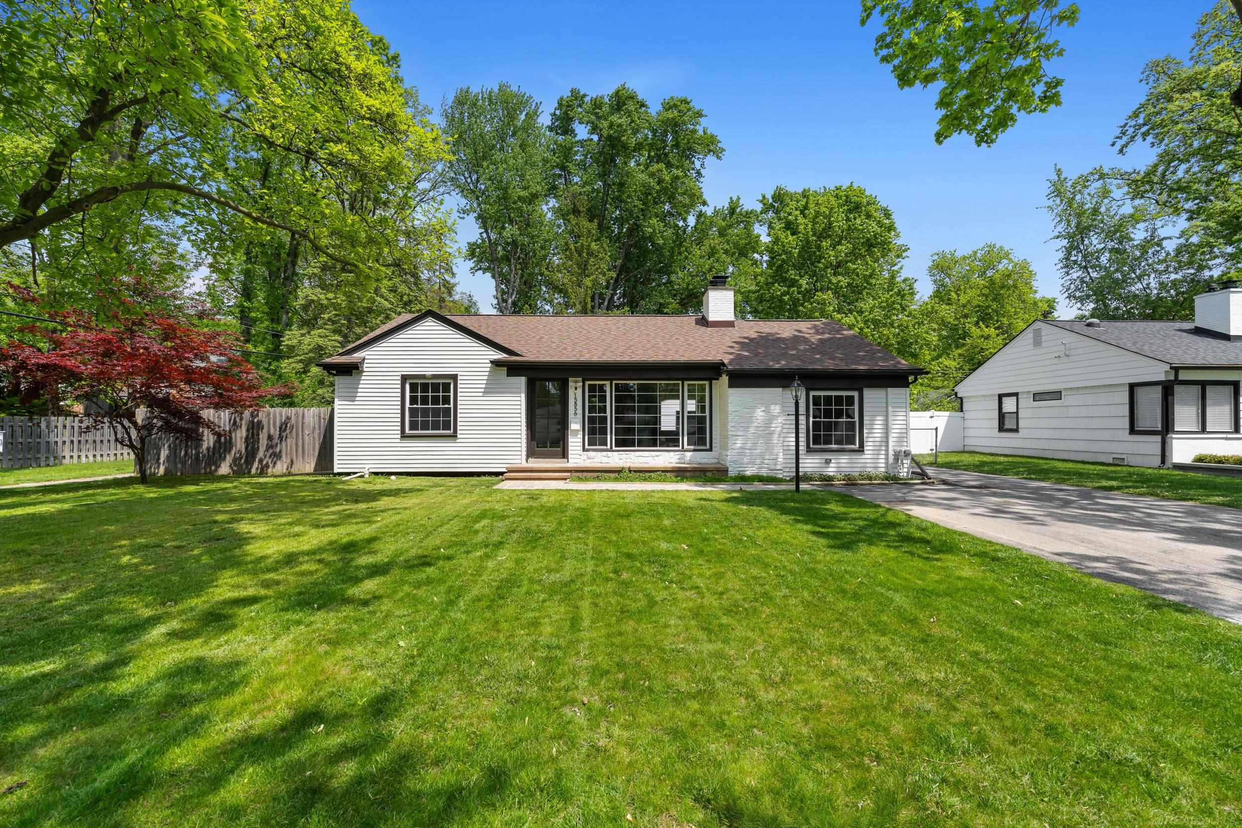 15856 Birwood Avenue, Beverly Hills, MI 48025 — Photo 2