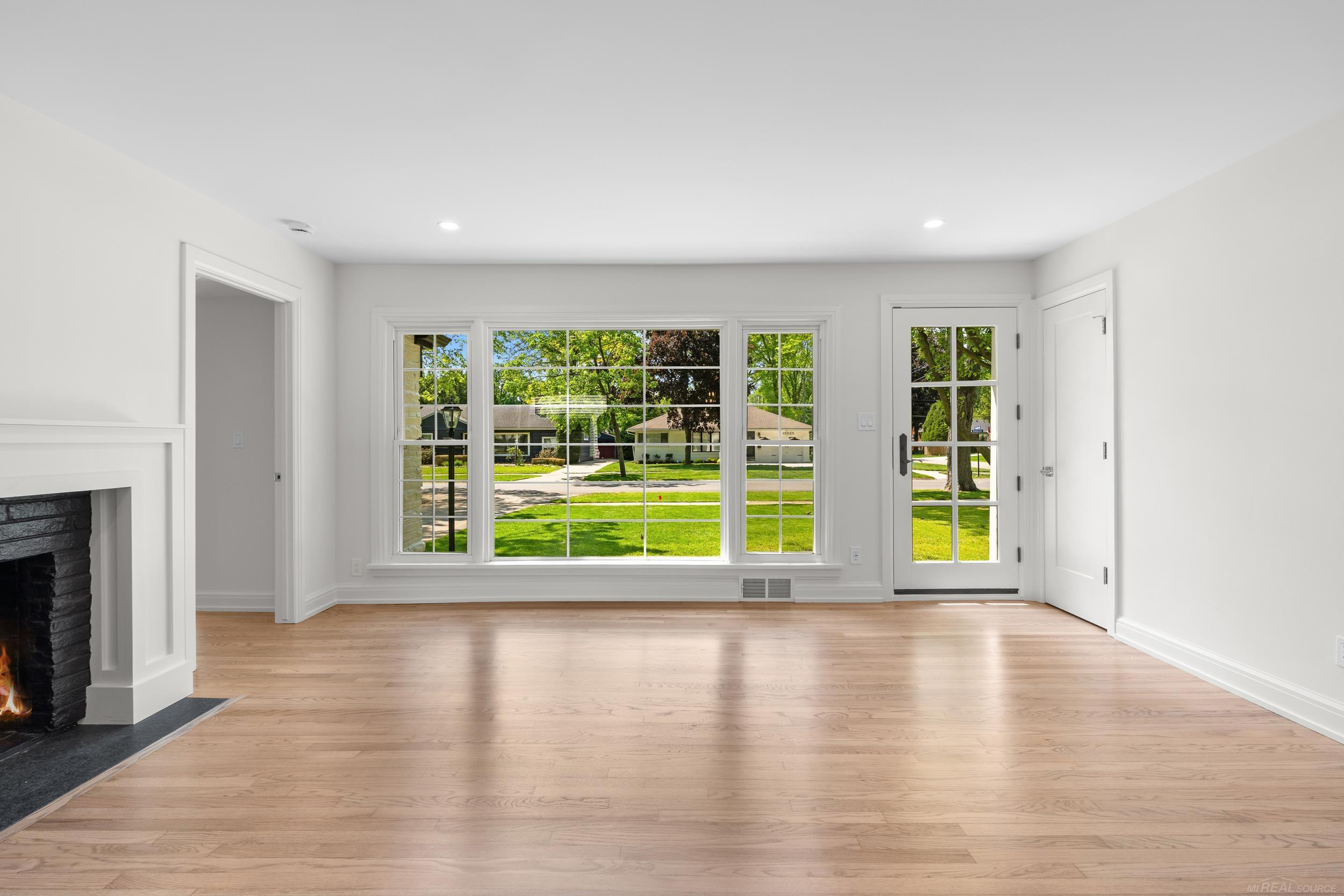15856 Birwood Avenue, Beverly Hills, MI 48025 — Photo 10