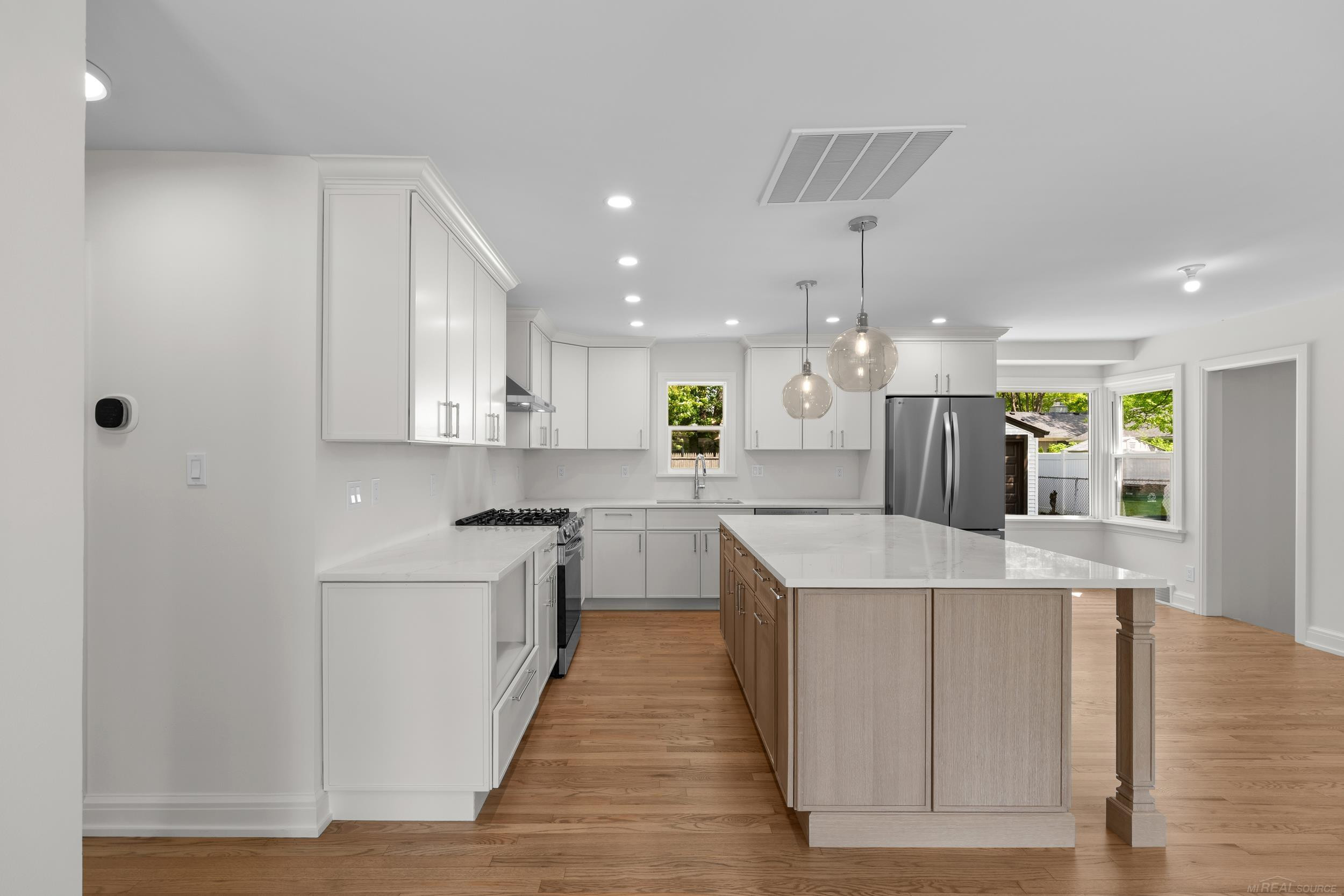 15856 Birwood Avenue, Beverly Hills, MI 48025 — Photo 13