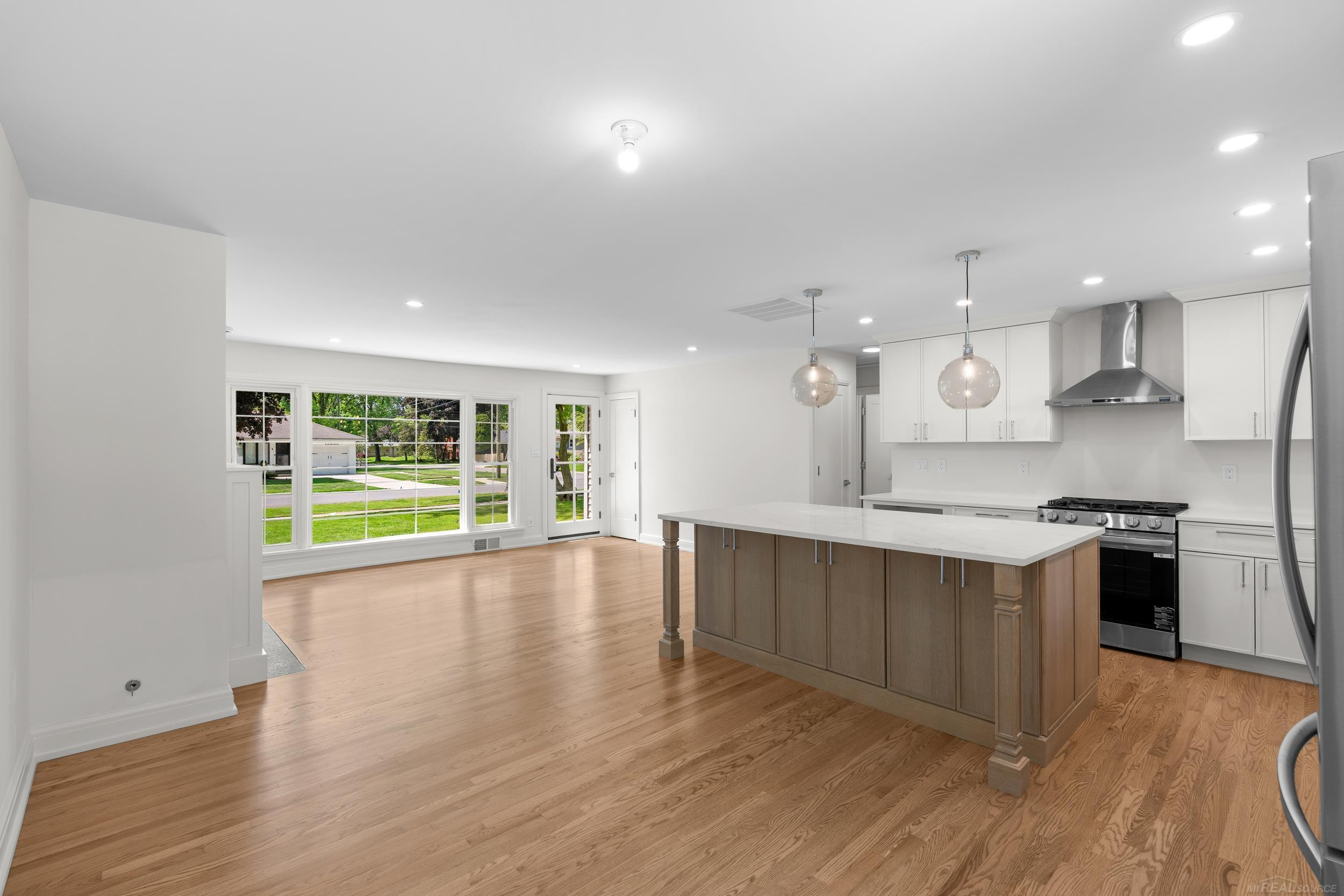 15856 Birwood Avenue, Beverly Hills, MI 48025 — Photo 17