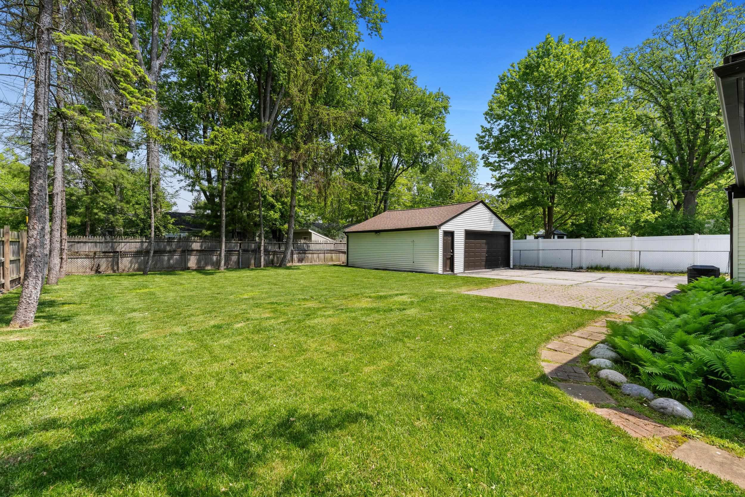 15856 Birwood Avenue, Beverly Hills, MI 48025 — Photo 30