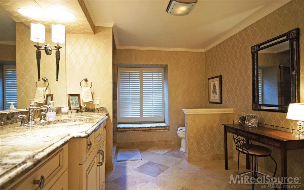 45 Lakecrest Lane, Grosse Pointe Farms, MI 48236 — Photo 18