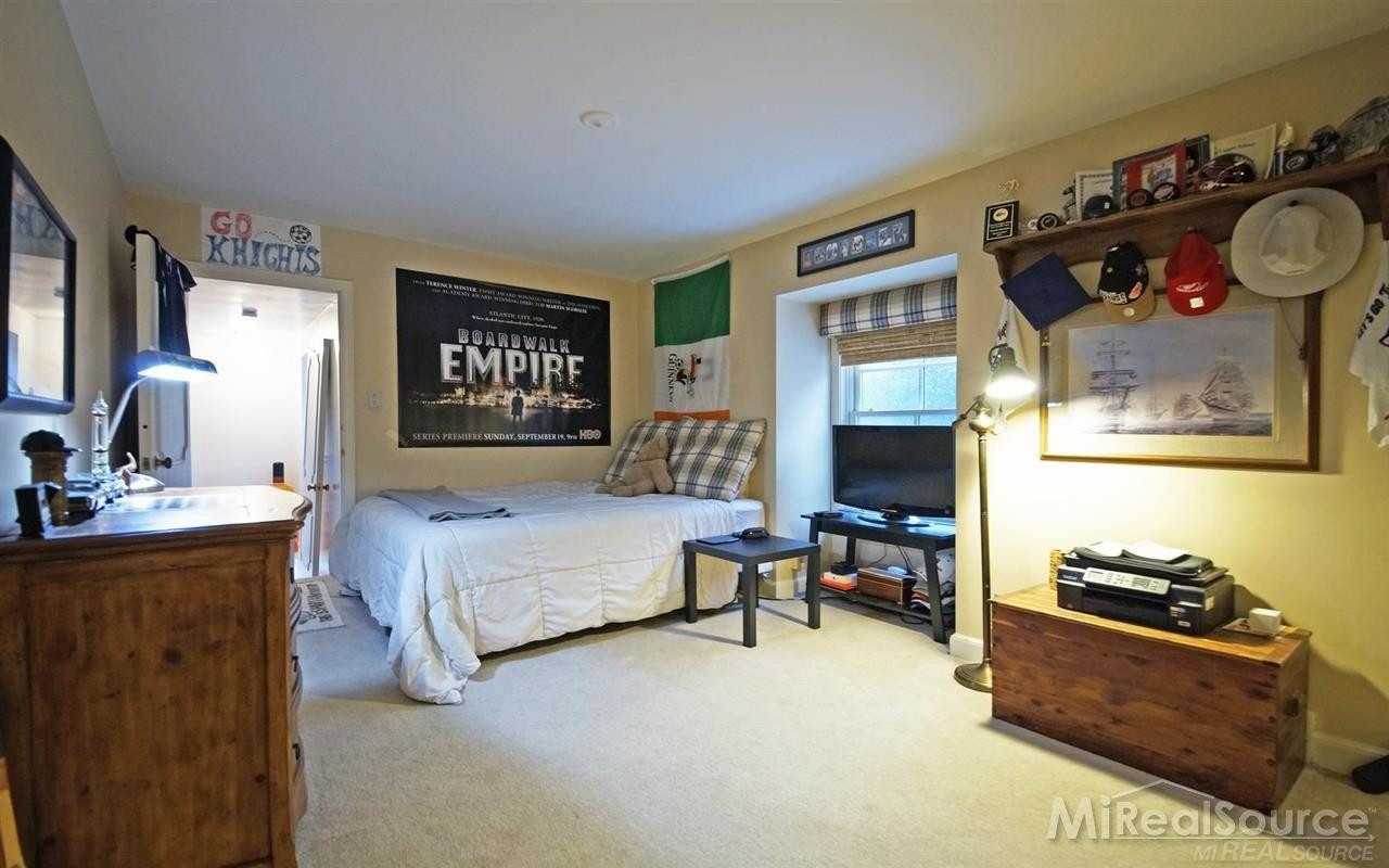 45 Lakecrest Lane, Grosse Pointe Farms, MI 48236 — Photo 21