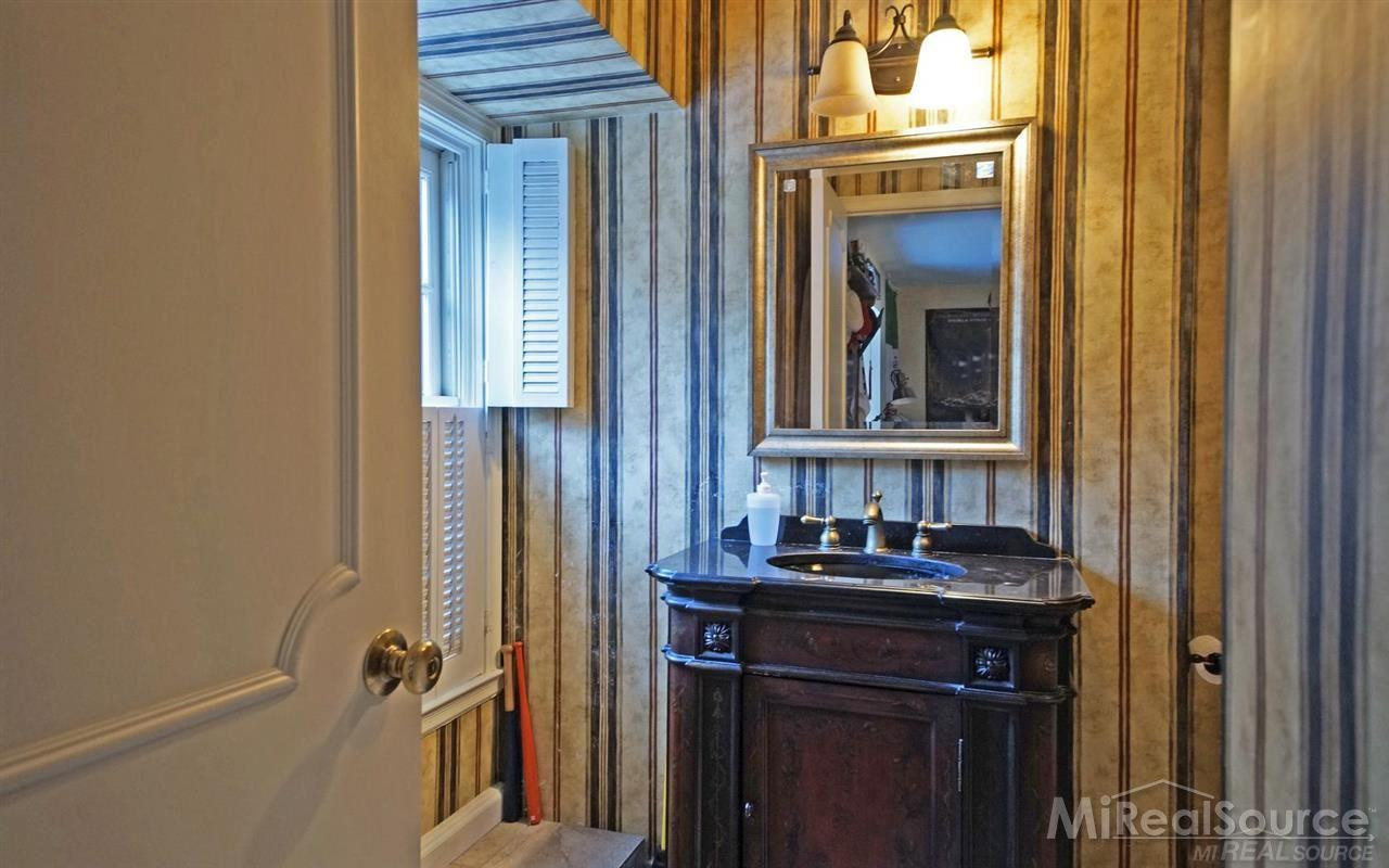 45 Lakecrest Lane, Grosse Pointe Farms, MI 48236 — Photo 22