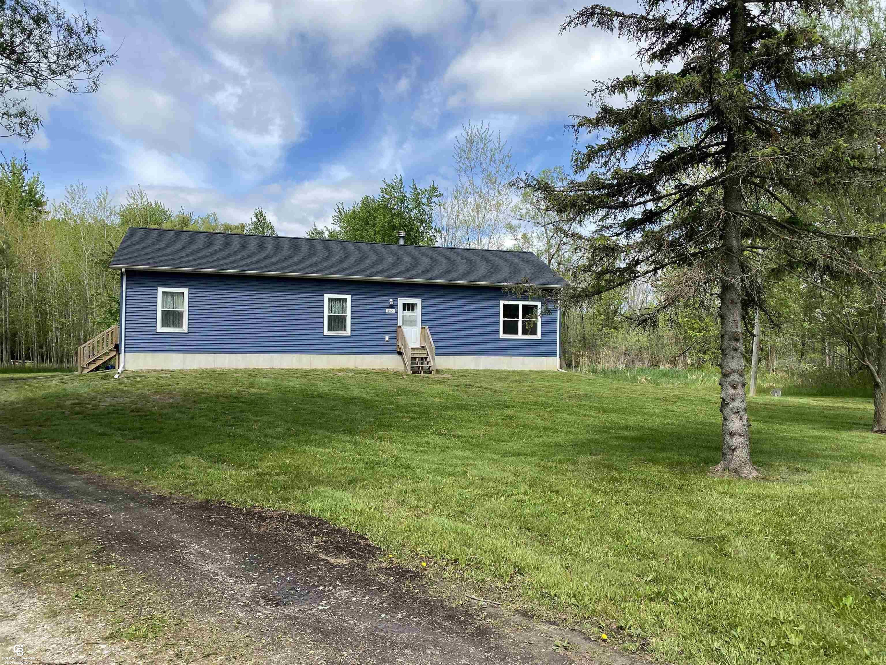 3929 Sheridan Road, Emmett, MI 48022 — front exterior