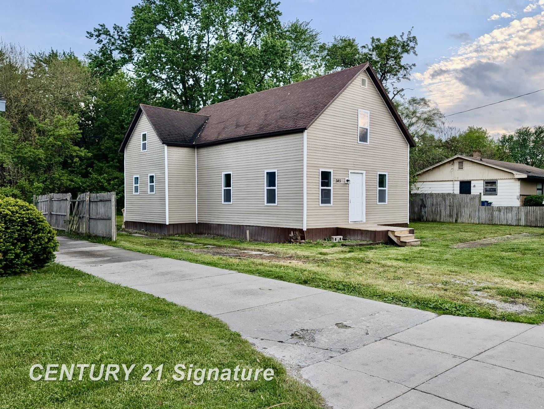 345 Shattuck Road, Saginaw, MI 48604 — Photo 2