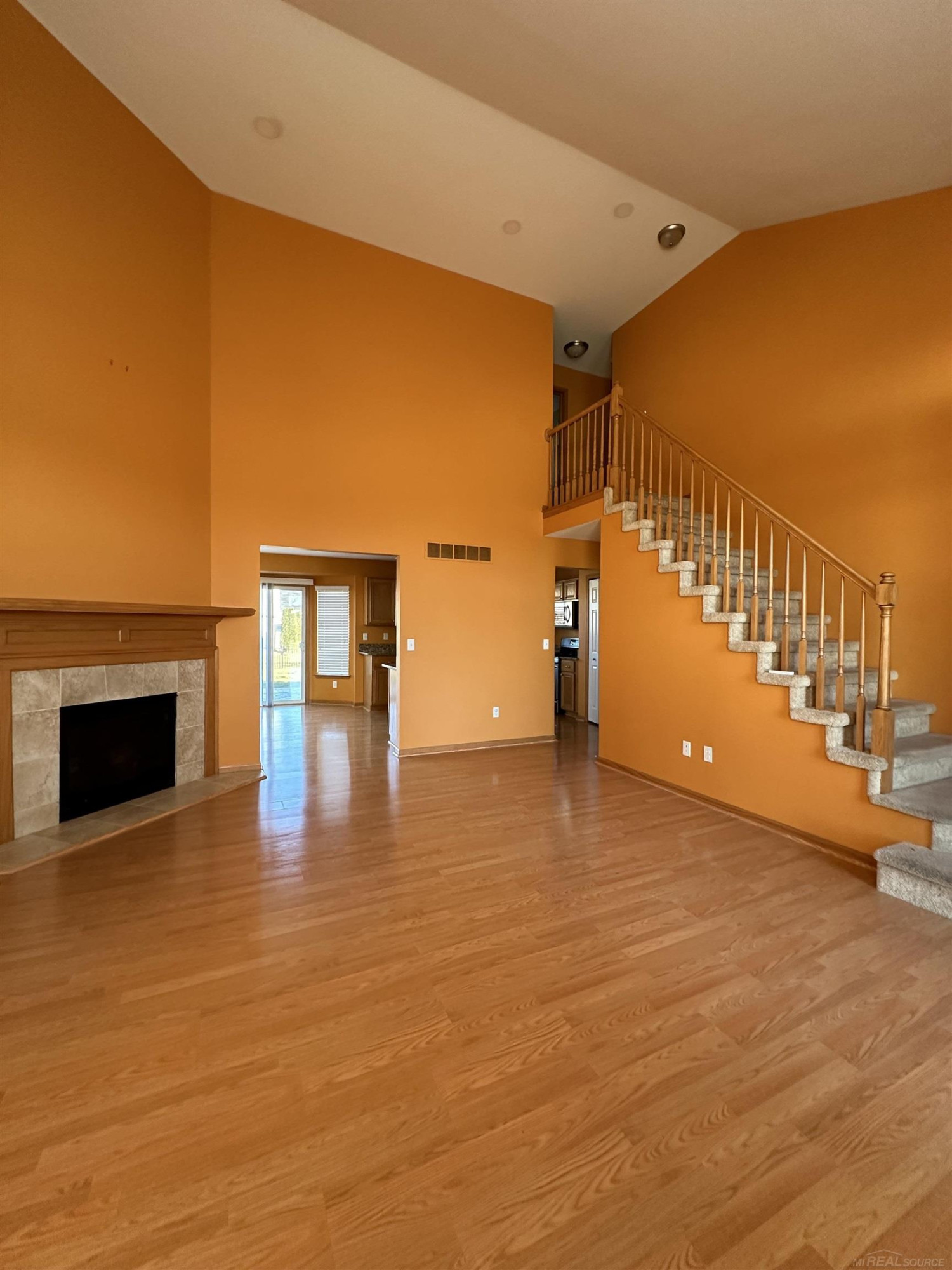 45344 Debbie Court, MI 48042 — Photo 5
