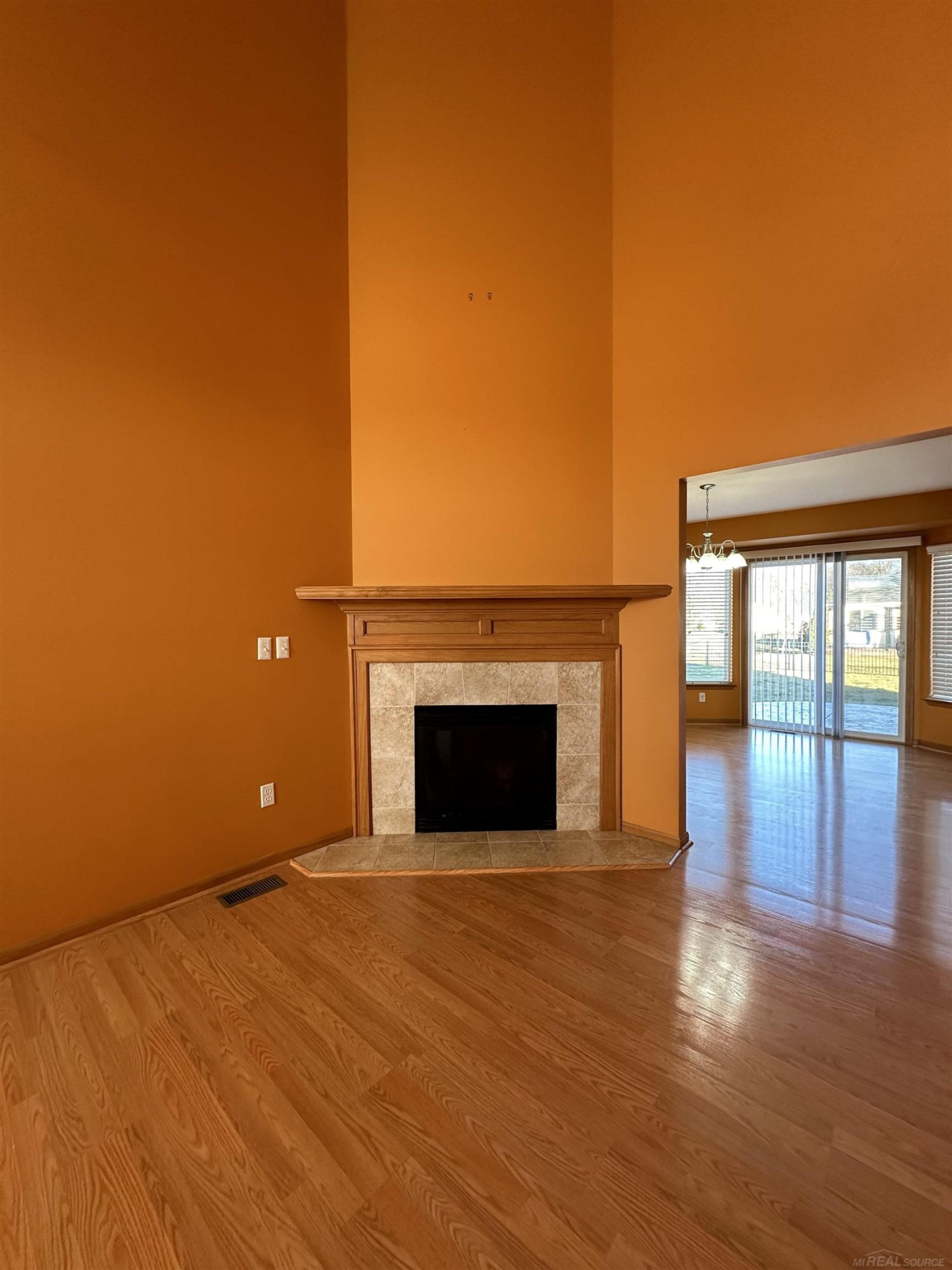 45344 Debbie Court, MI 48042 — Photo 6