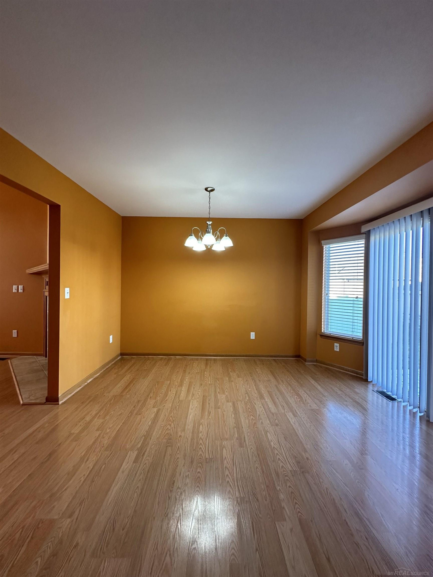 45344 Debbie Court, MI 48042 — Photo 22