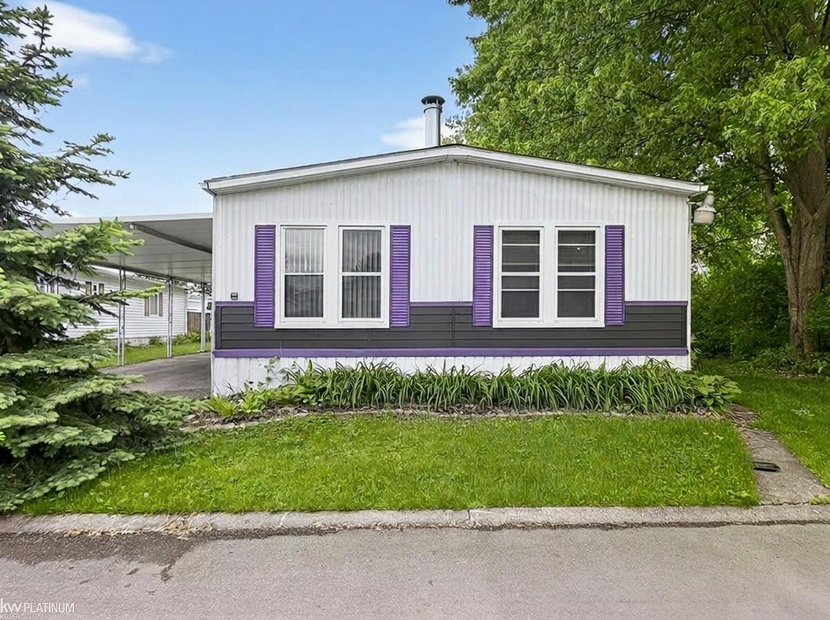 21204 La Porte Circle, Macomb, MI 48044 — Photo 2