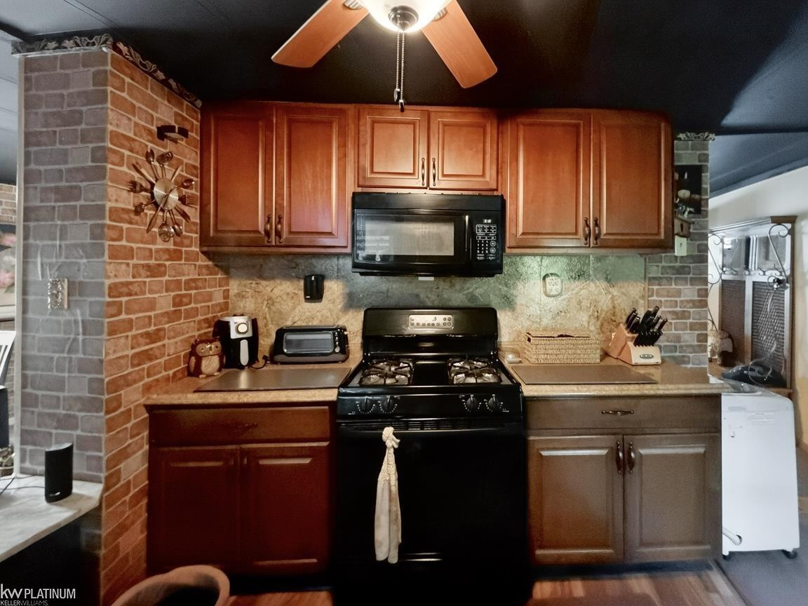 21204 La Porte Circle, Macomb, MI 48044 — Photo 8