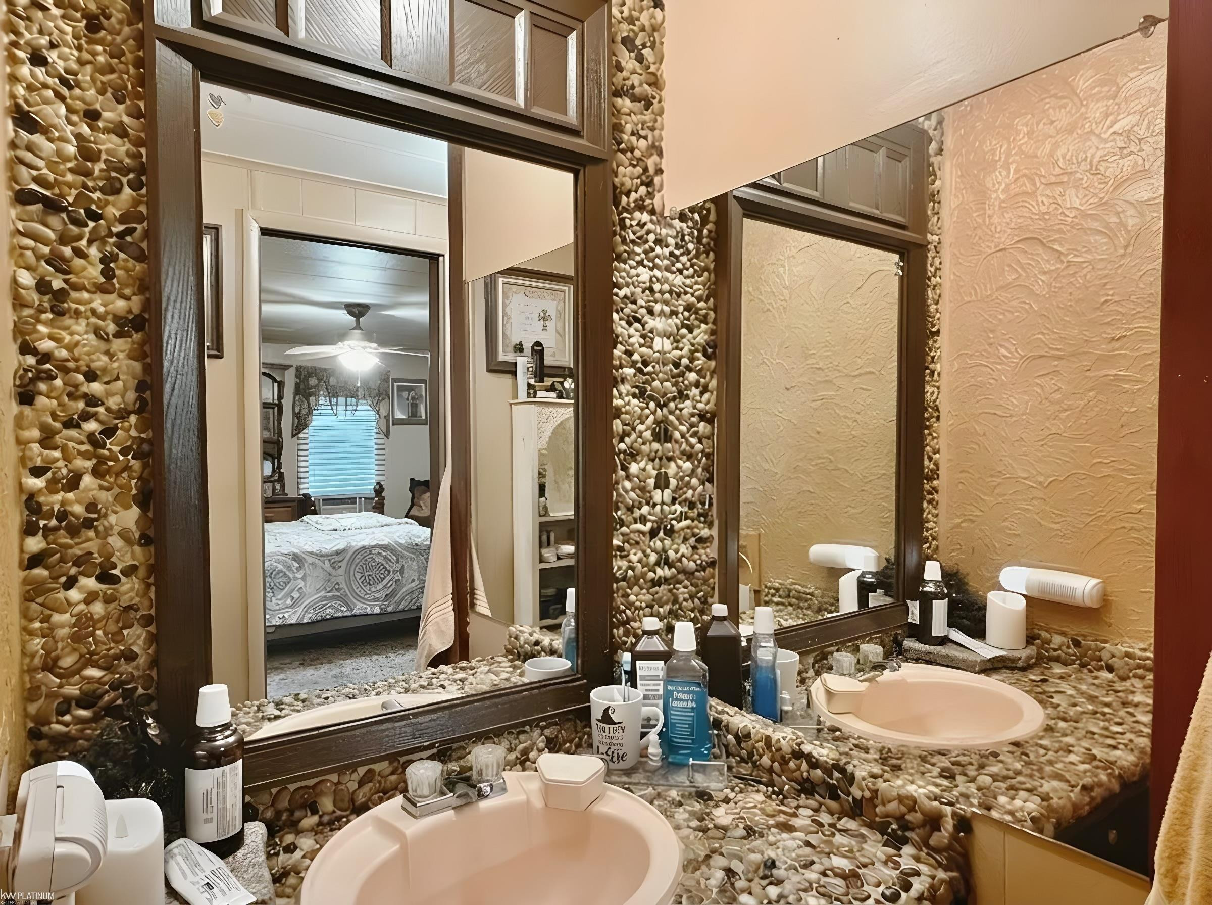 21204 La Porte Circle, Macomb, MI 48044 — Photo 10