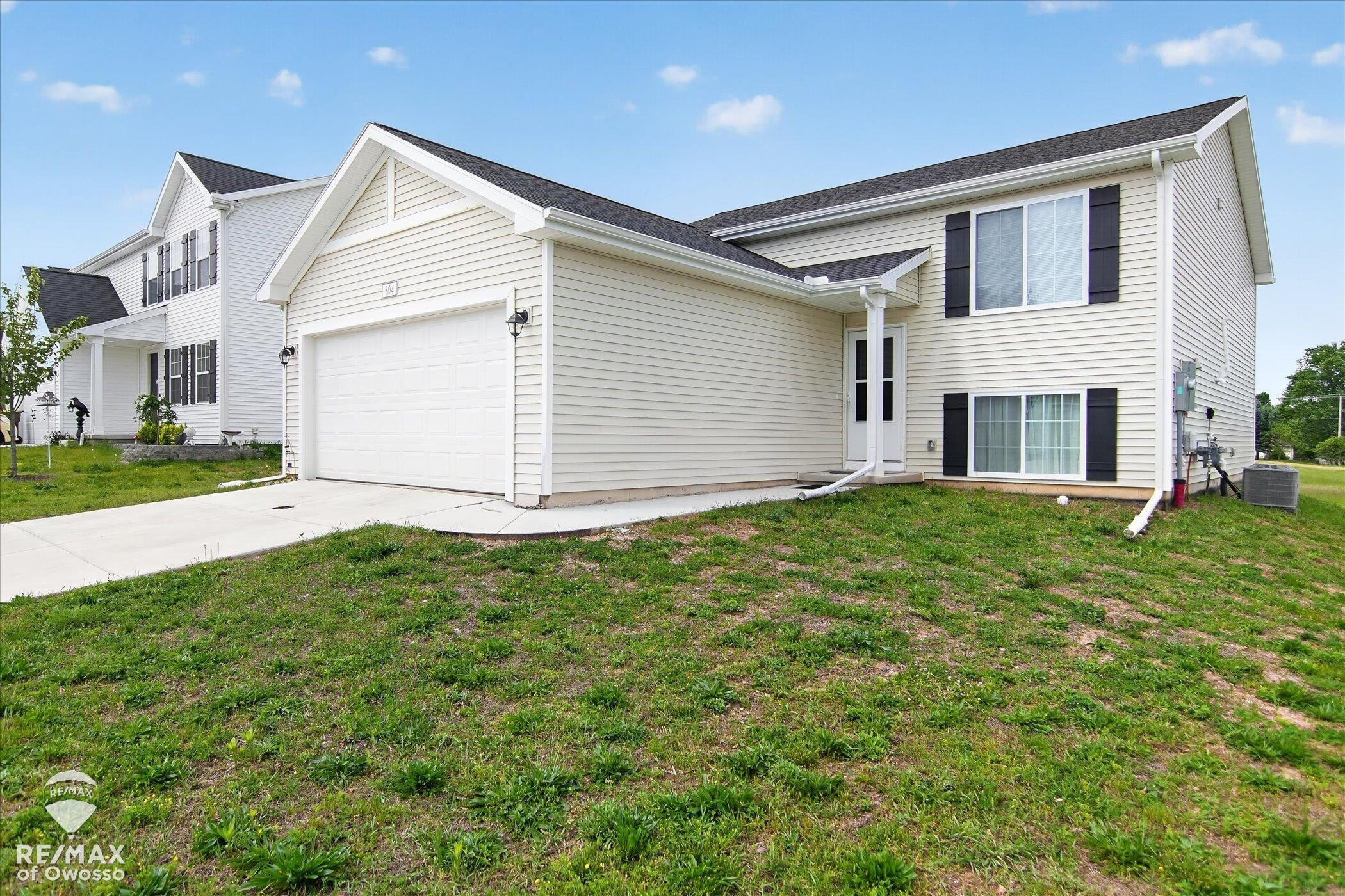 604 Muirfield Drive, Eaton Rapids, MI 48827 — Photo 3