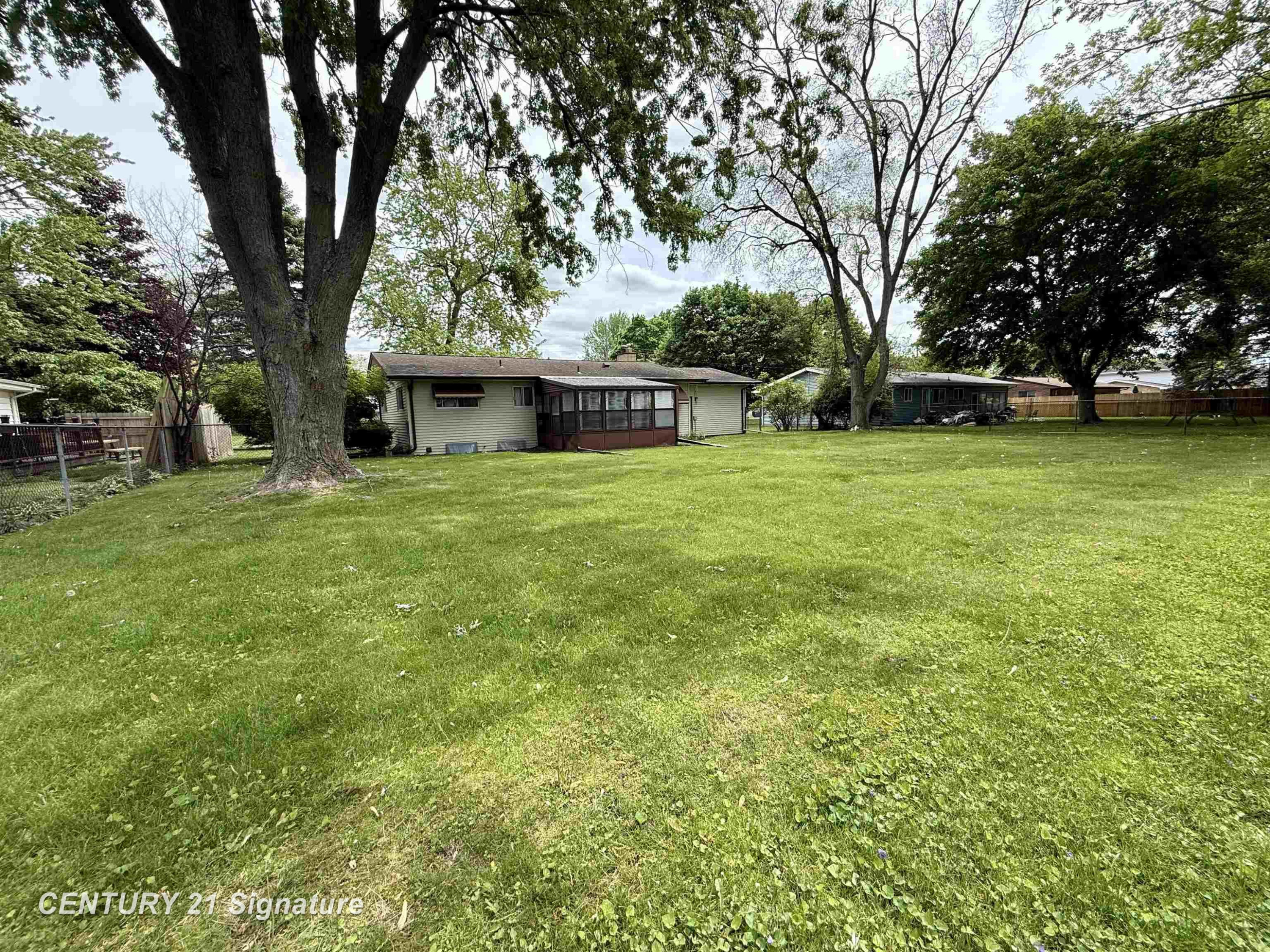 1221 Sauk Lane, Saginaw, MI 48638 — Photo 18