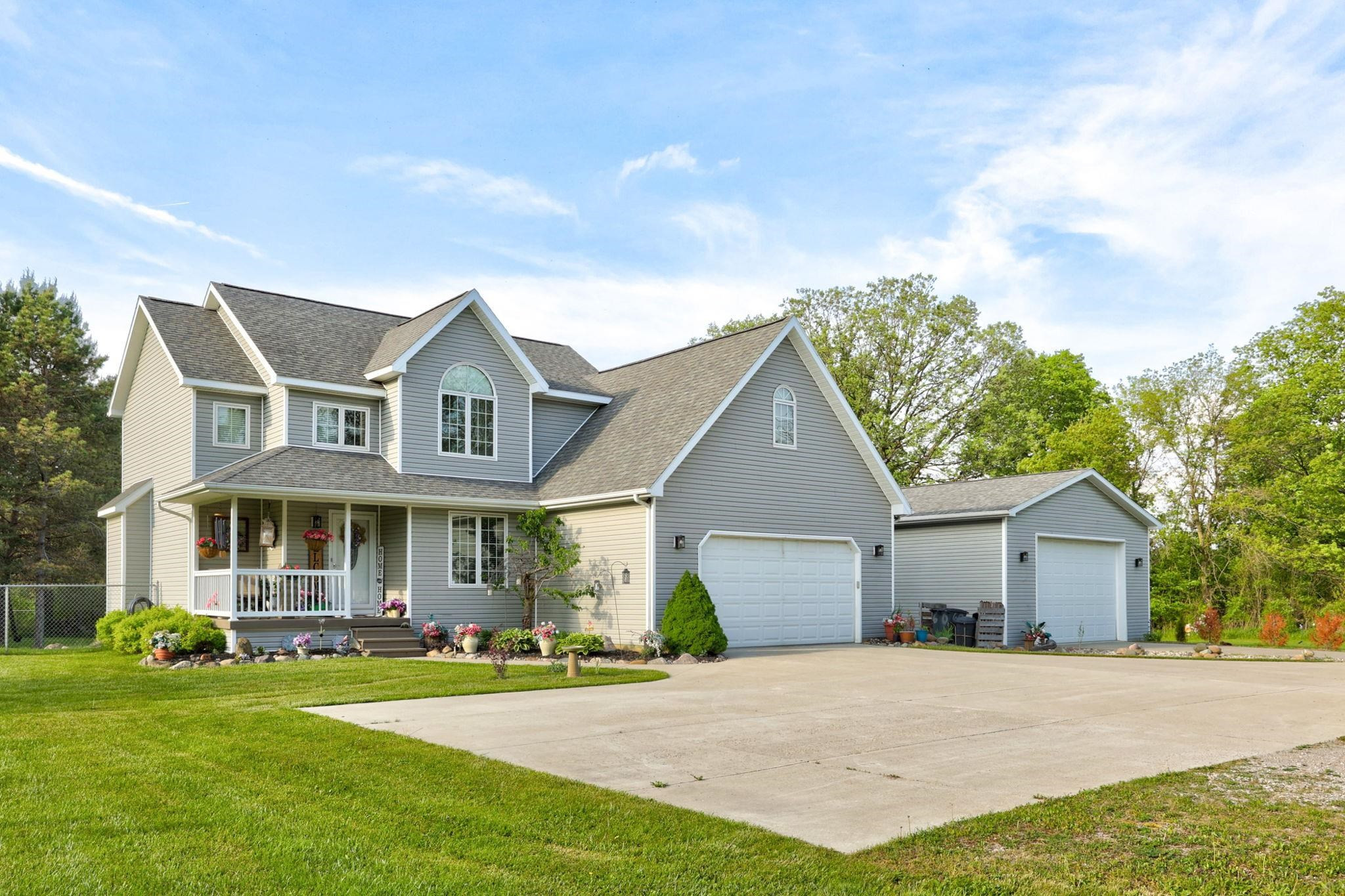 2119 E Vienna Road, Clio, MI 48420 — front exterior