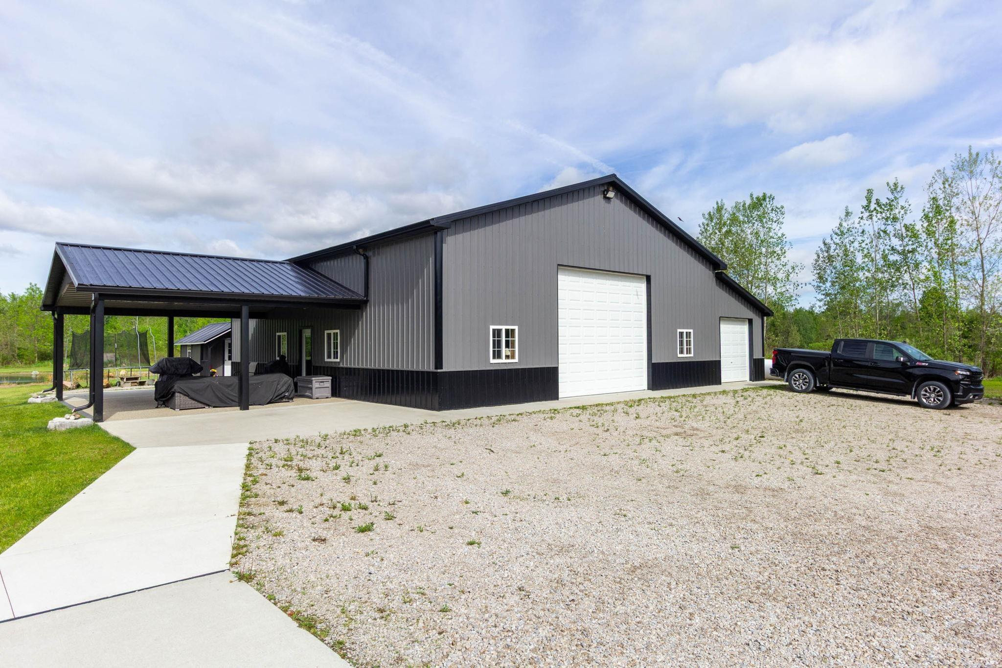 2133 Cove Road, Wales, MI — Photo 4