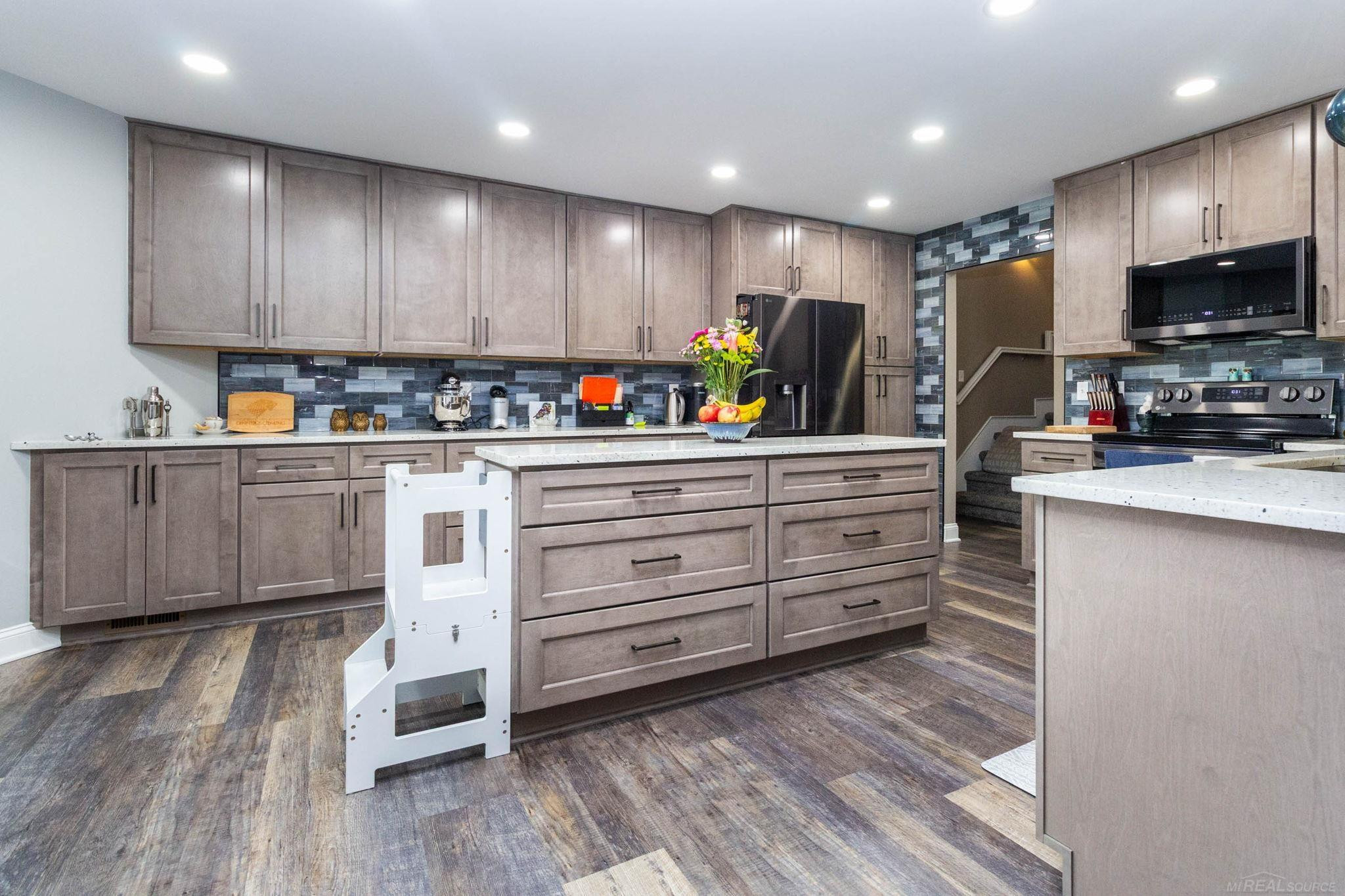 2133 Cove Road, Wales, MI — Photo 15