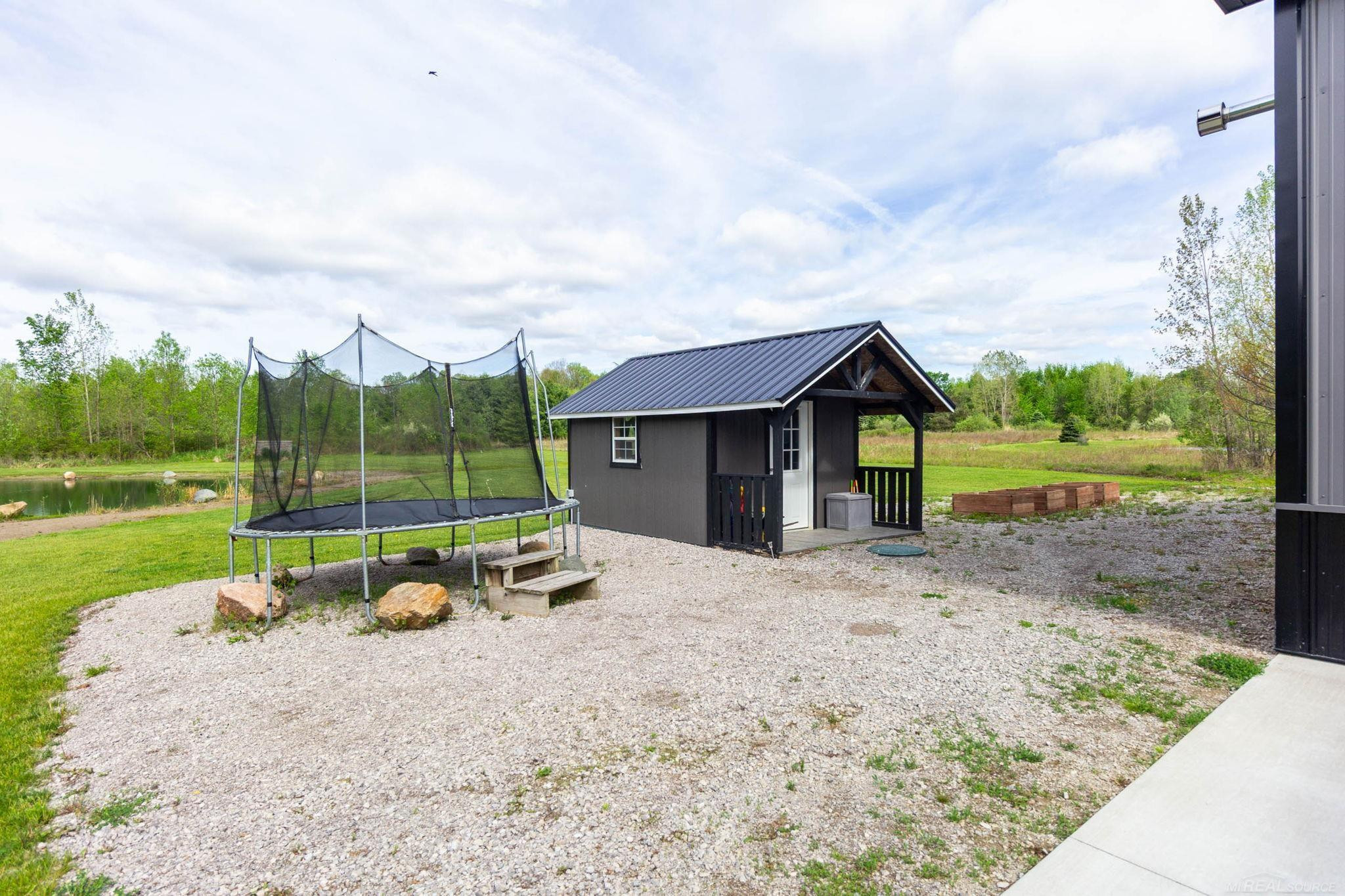 2133 Cove Road, Wales, MI — Photo 56