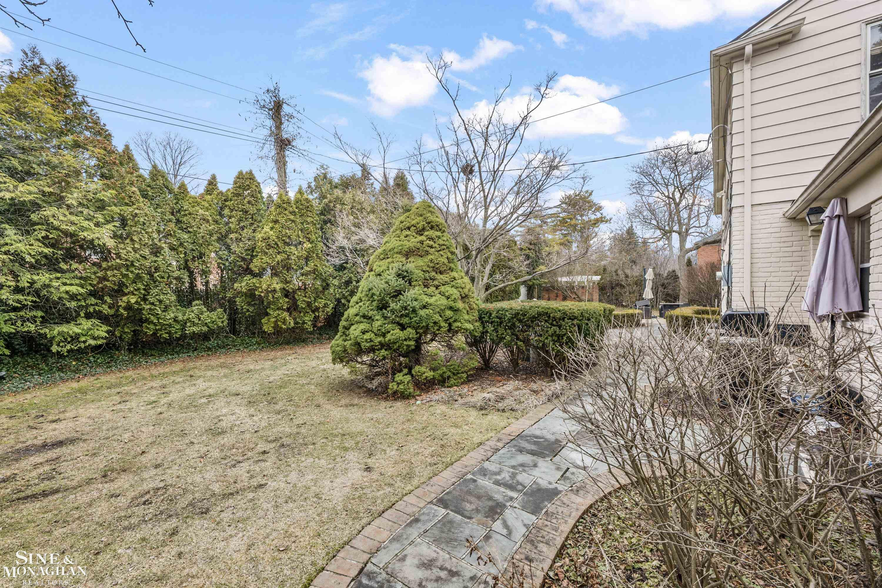 11 Wellington Place, Grosse Pointe, MI 48230 — Photo 43