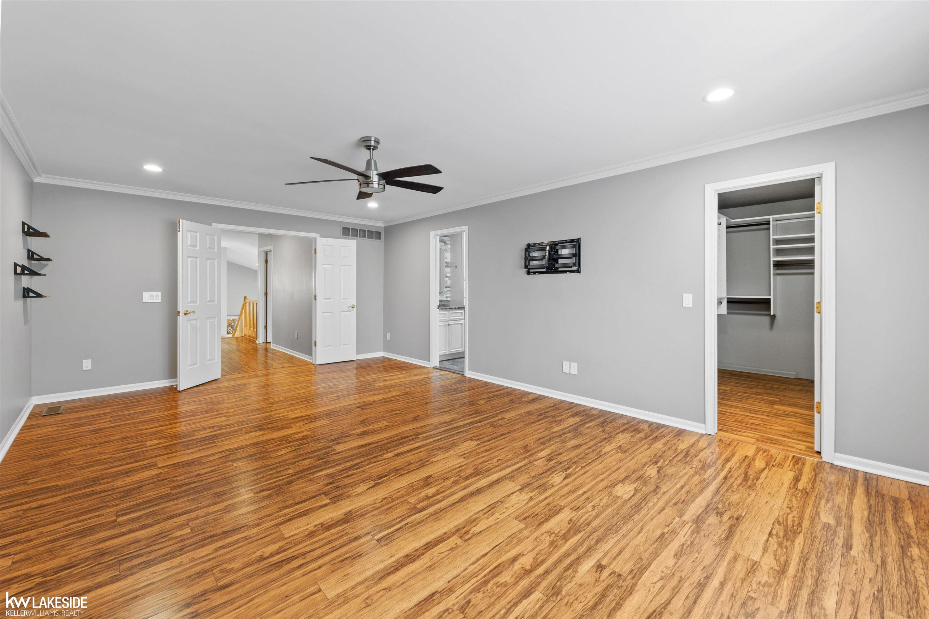 46349 Coachwood Drive, Shelby Twp, MI 48315 — Photo 18