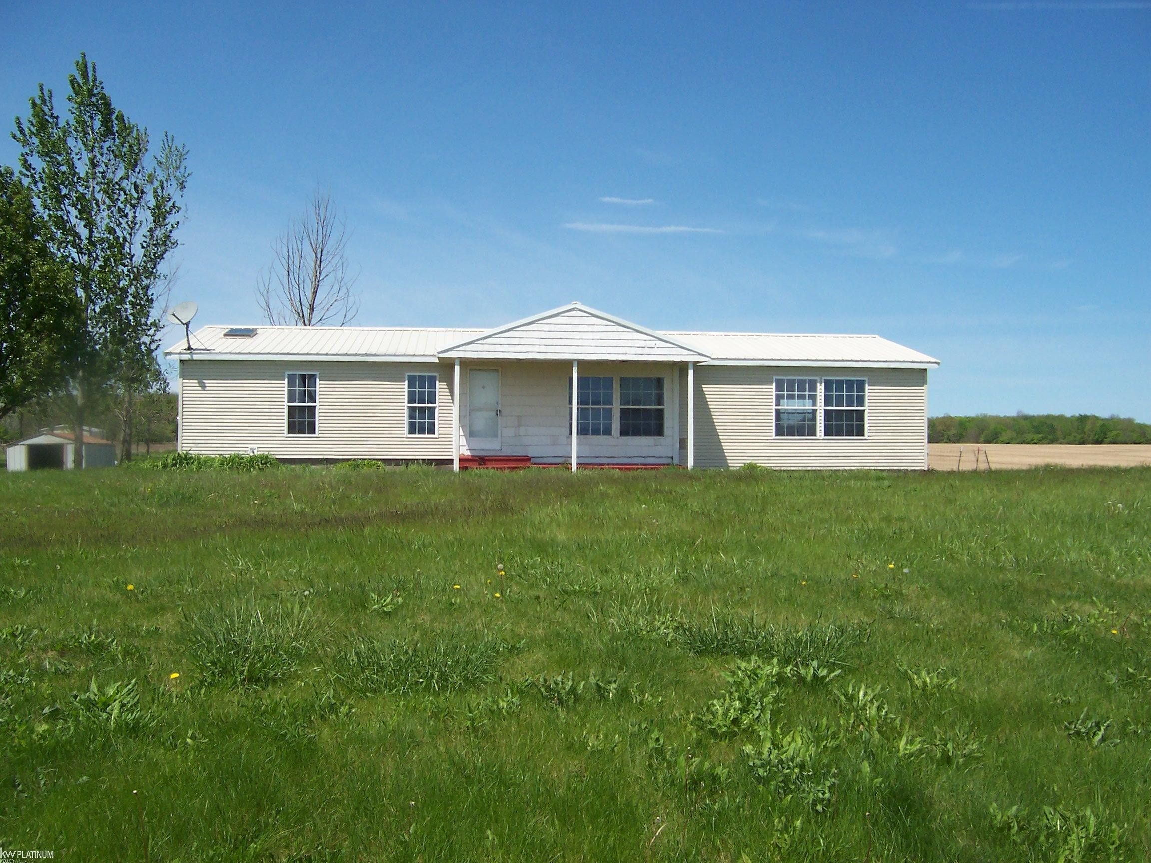 10222 Metcalf Rd Road, MI 48006 — front exterior