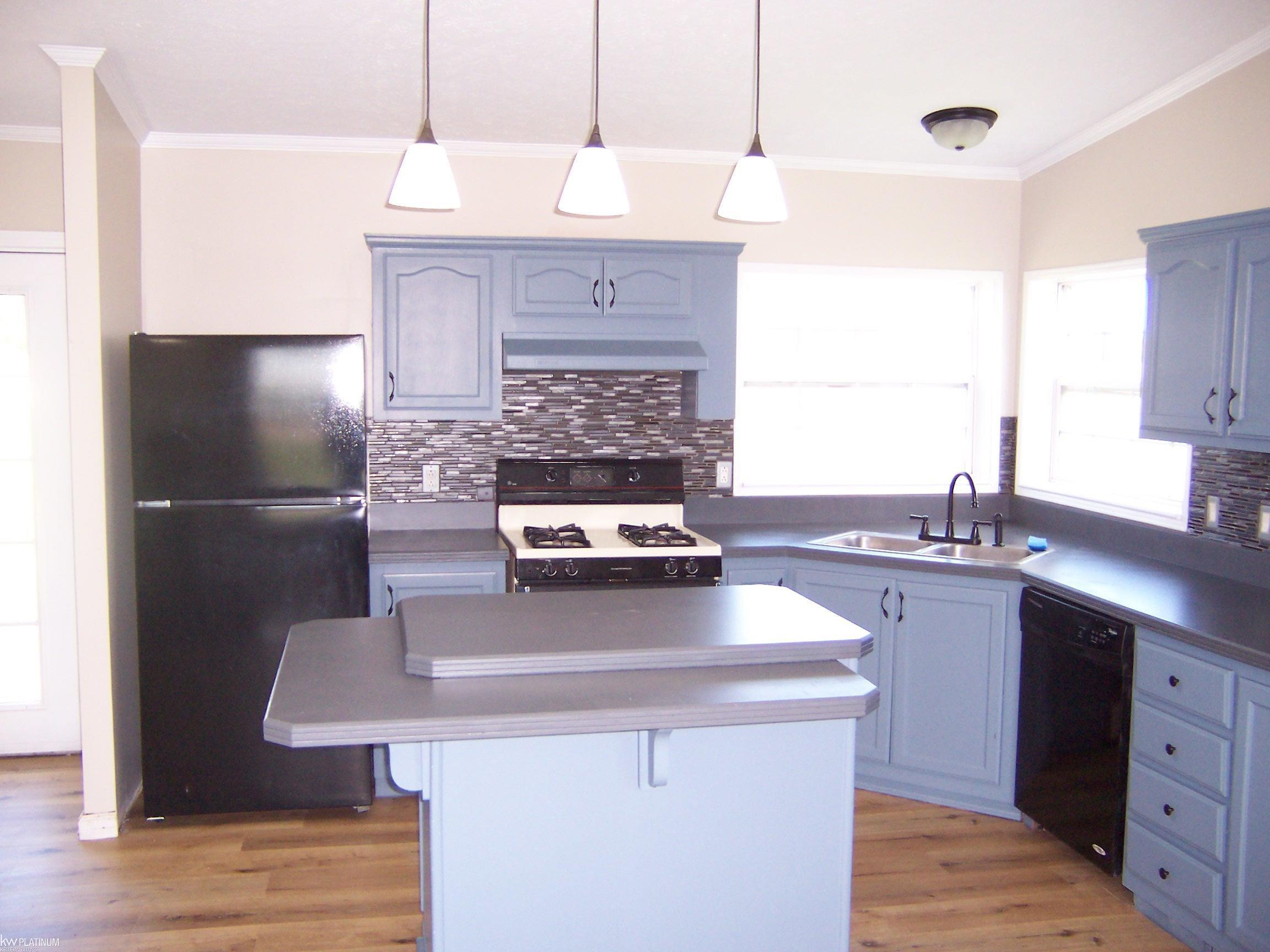 10222 Metcalf Rd Road, MI 48006 — Photo 3