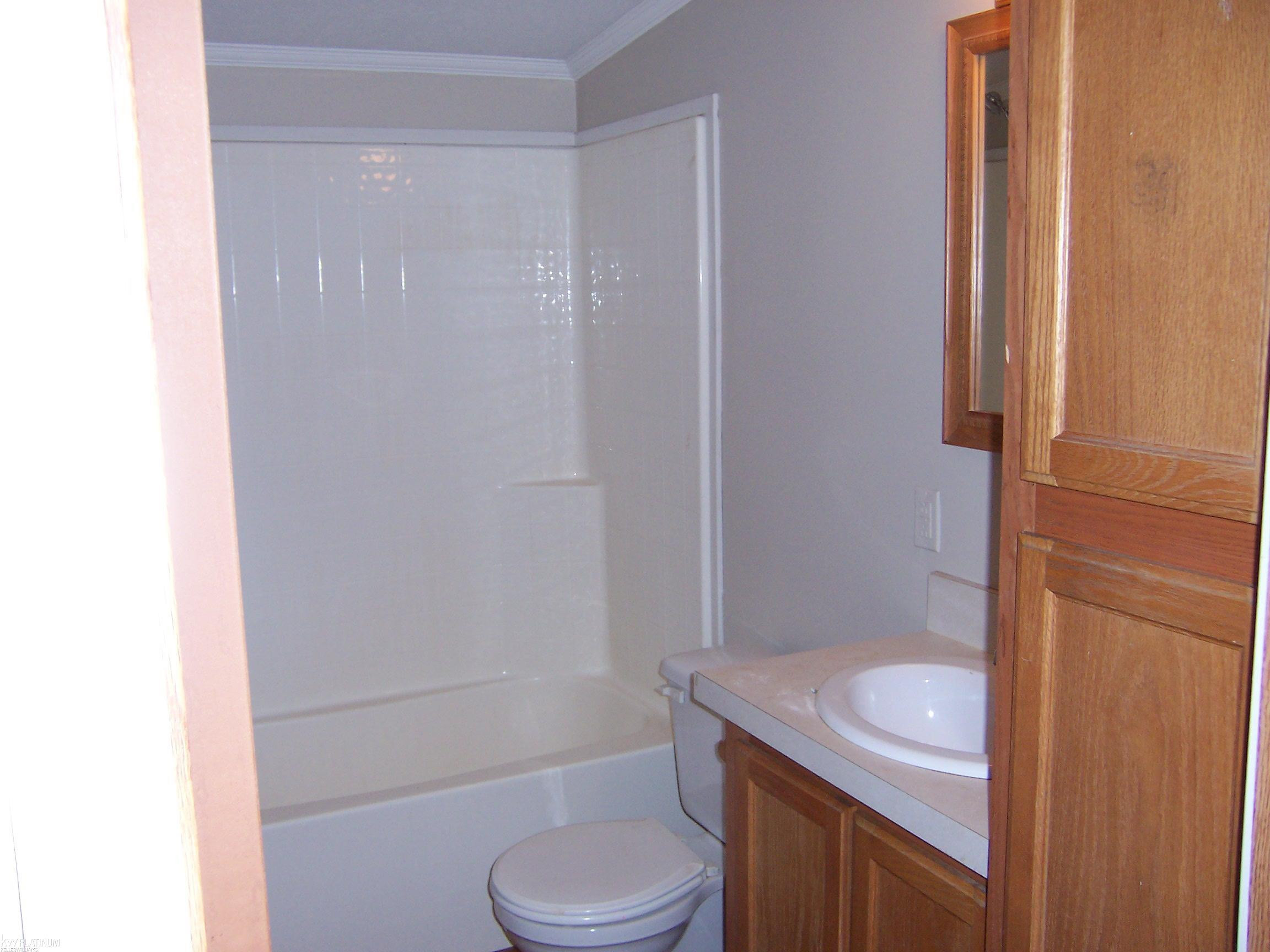 10222 Metcalf Rd Road, MI 48006 — Photo 13