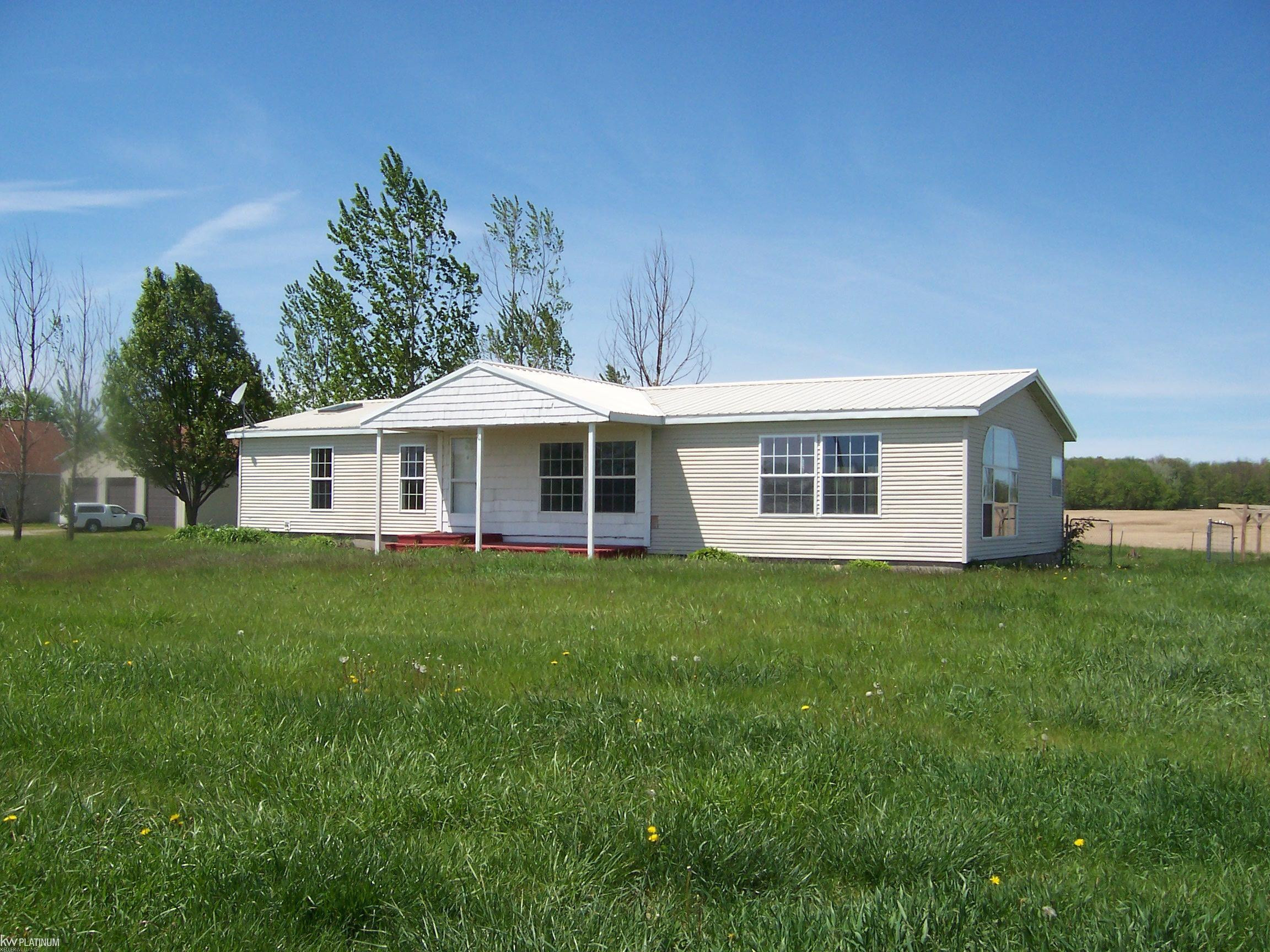 10222 Metcalf Rd Road, MI 48006 — Photo 16