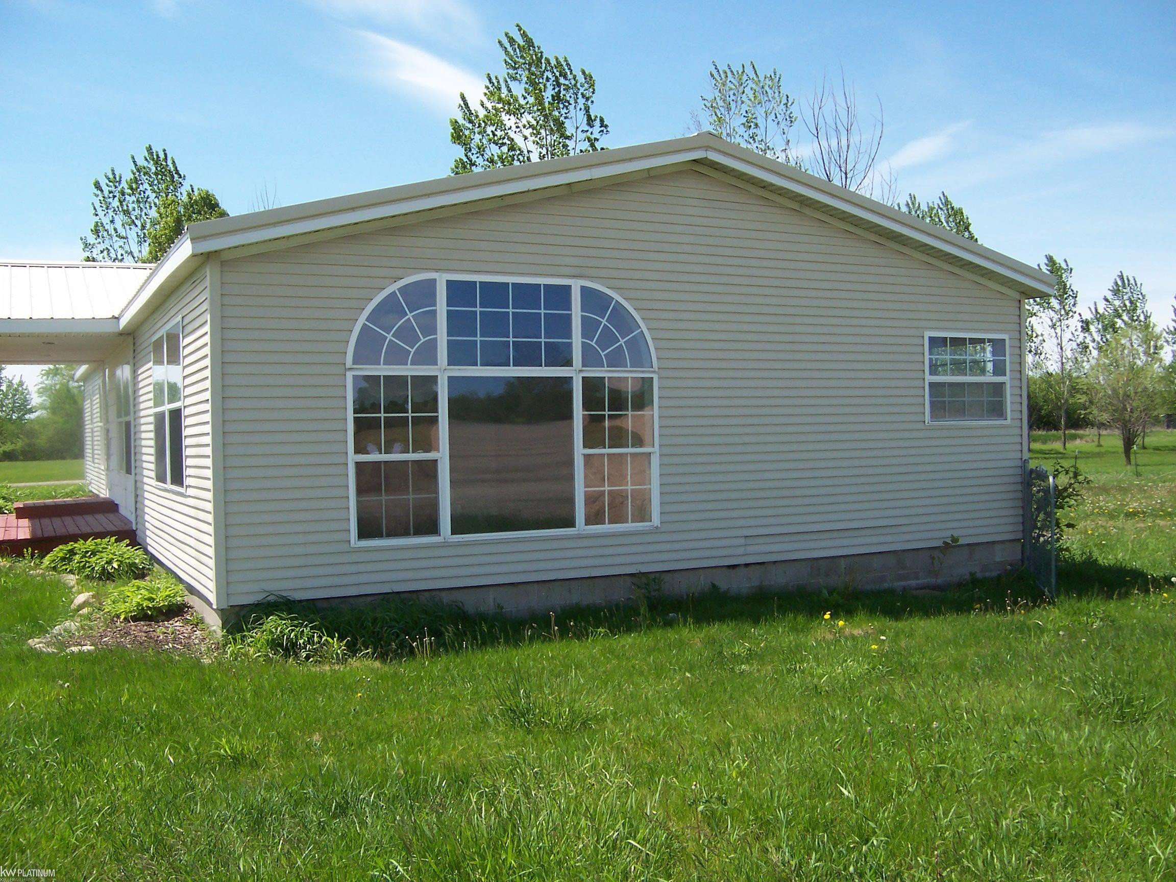 10222 Metcalf Rd Road, MI 48006 — Photo 17