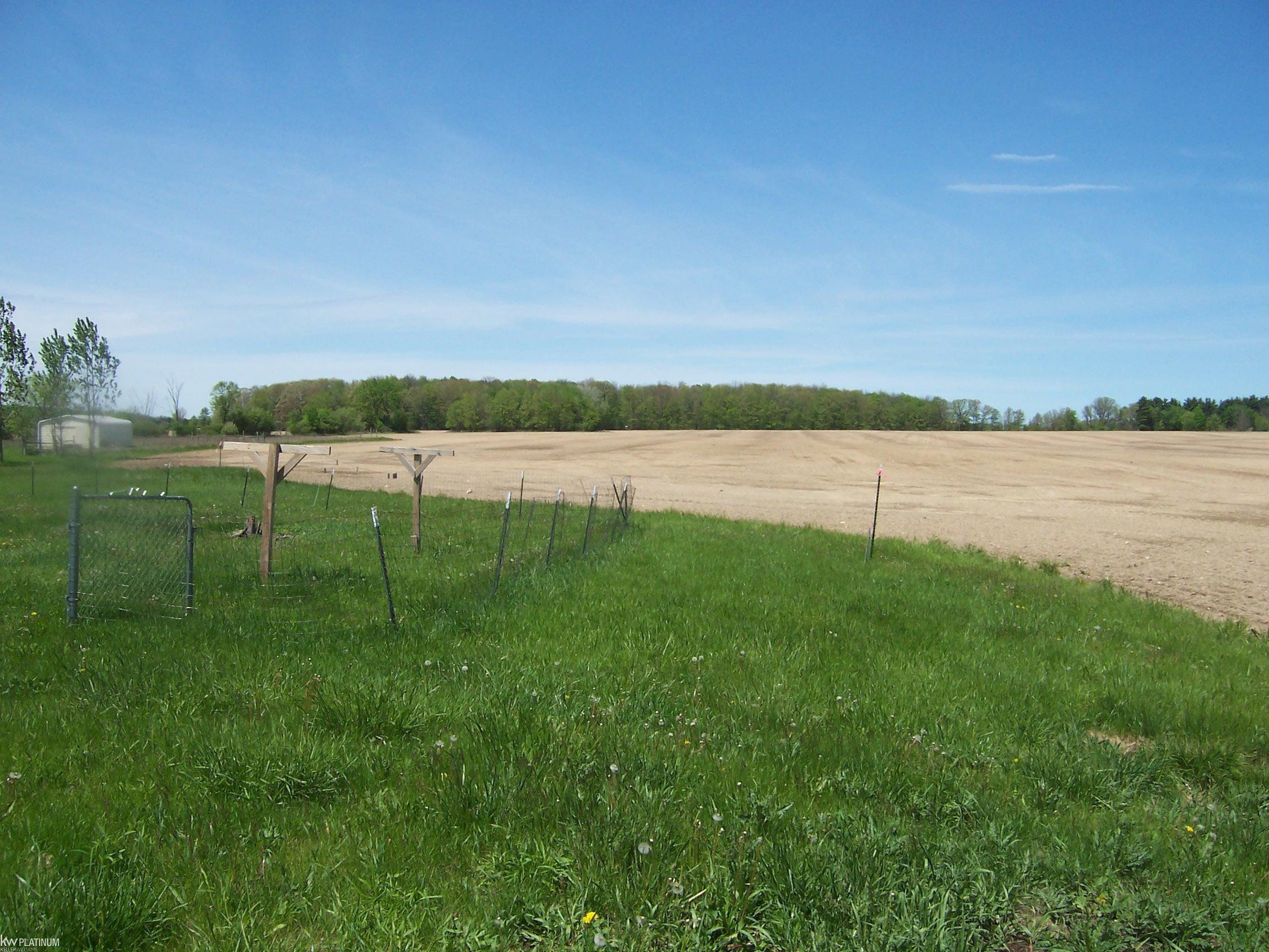 10222 Metcalf Rd Road, MI 48006 — Photo 22