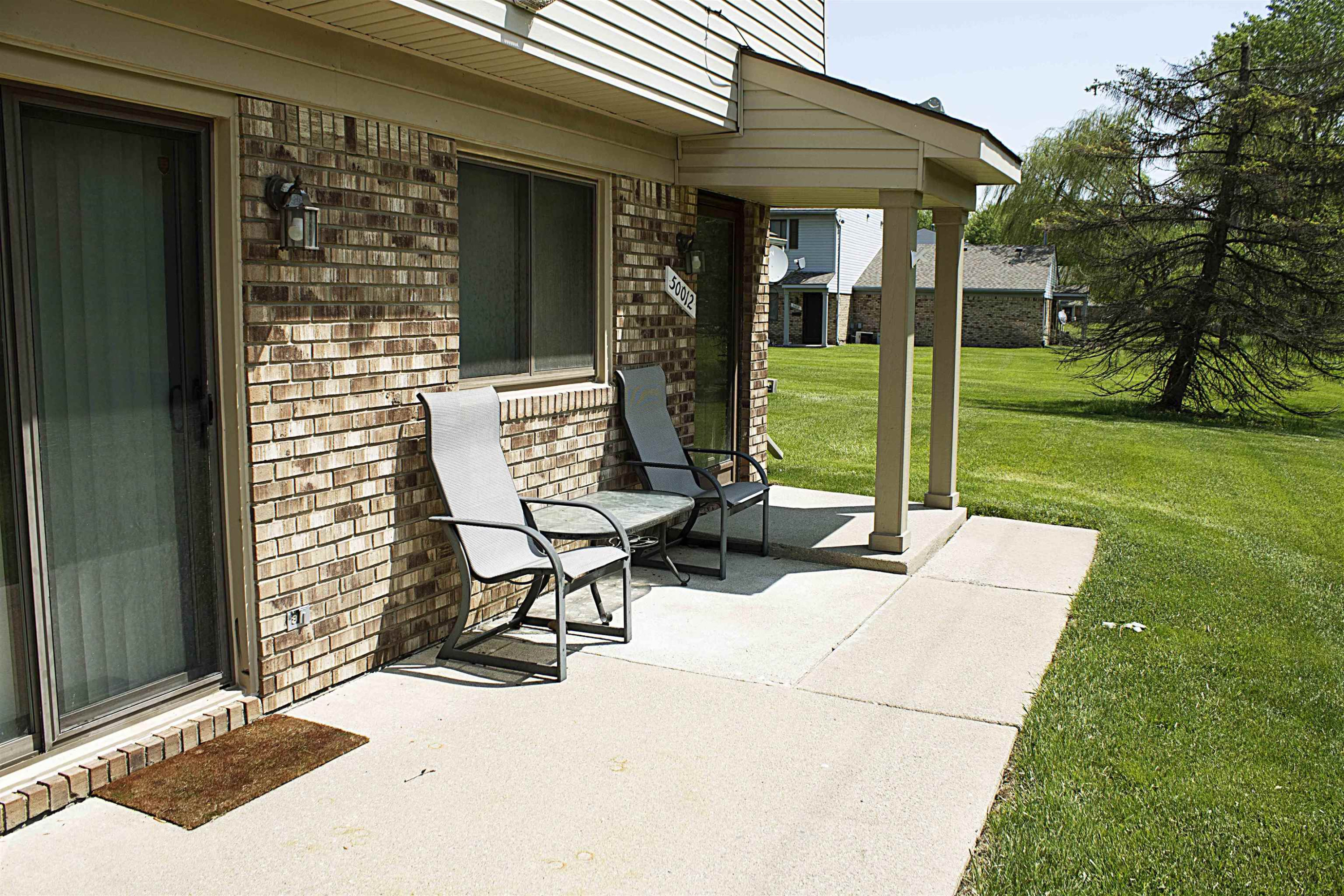 50012 S Angelo Court, New Baltimore, MI 48047 — Photo 2