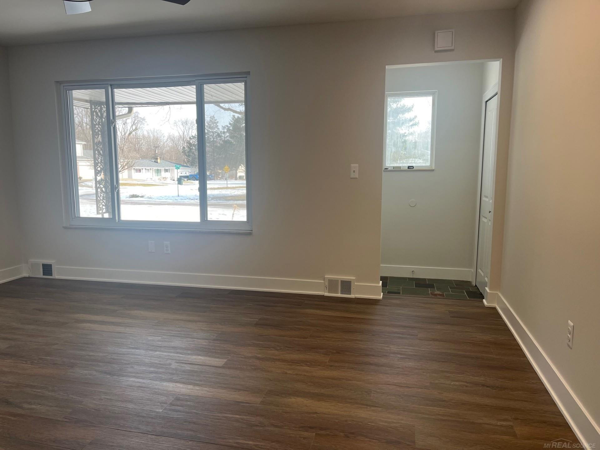 53431 Ruann Drive, MI 48316 — Photo 3