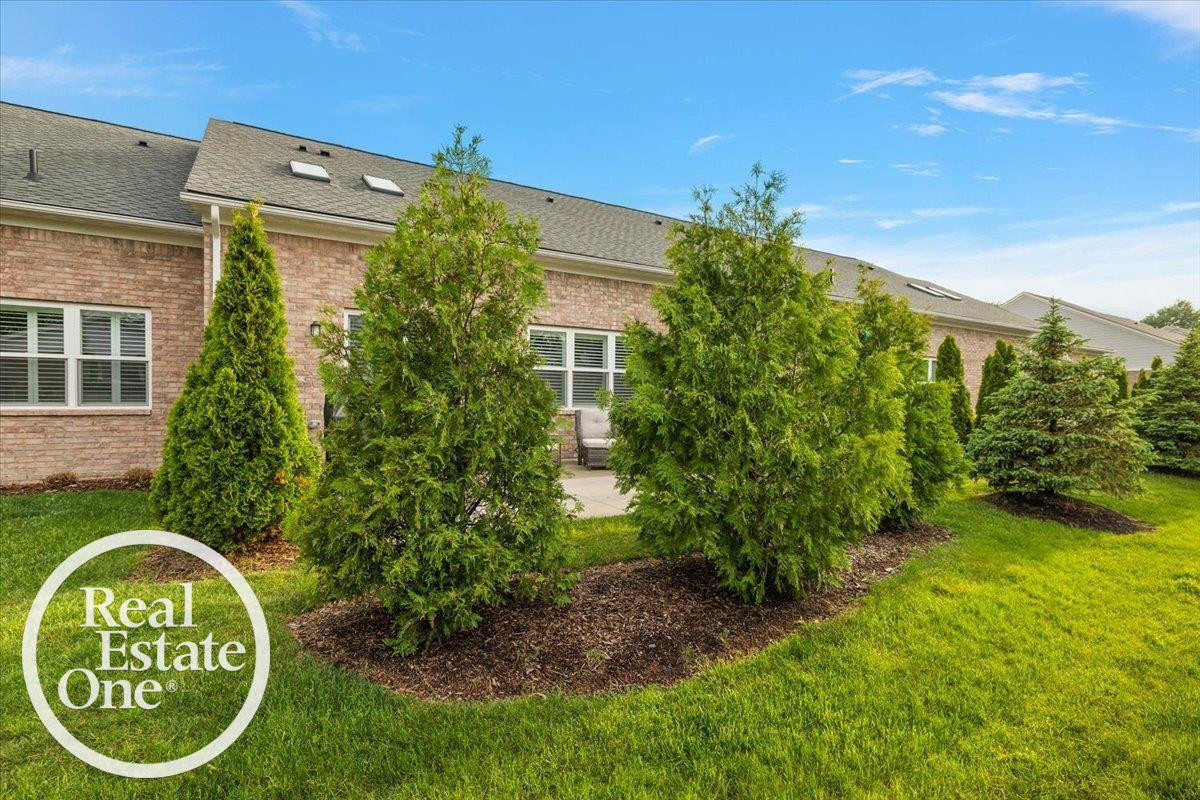 455 Heritage Place, 12, Saint Clair Shores, MI 48080 — Photo 3