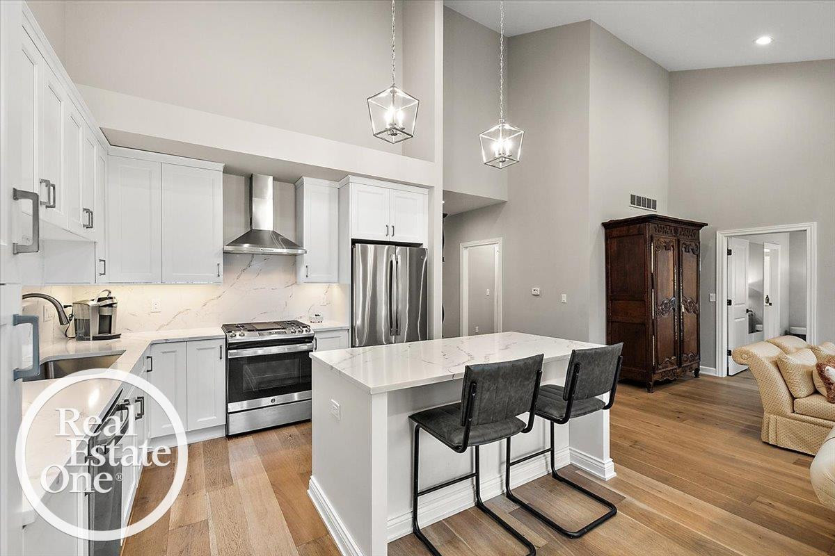 455 Heritage Place, 12, Saint Clair Shores, MI 48080 — Photo 8