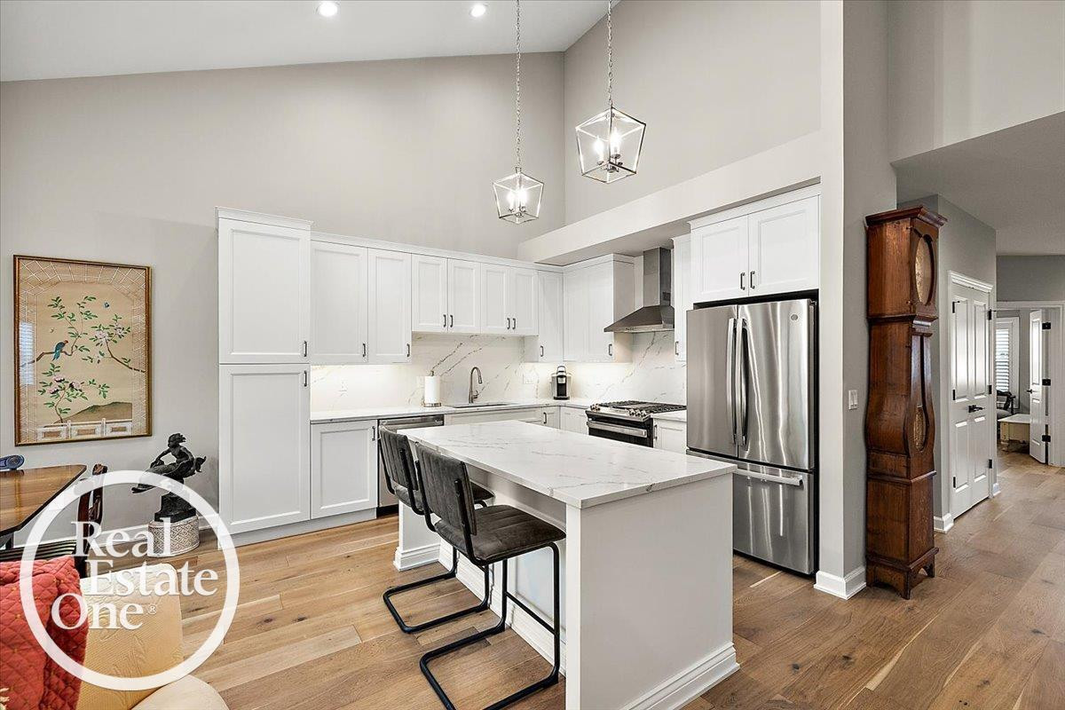 455 Heritage Place, 12, Saint Clair Shores, MI 48080 — Photo 9