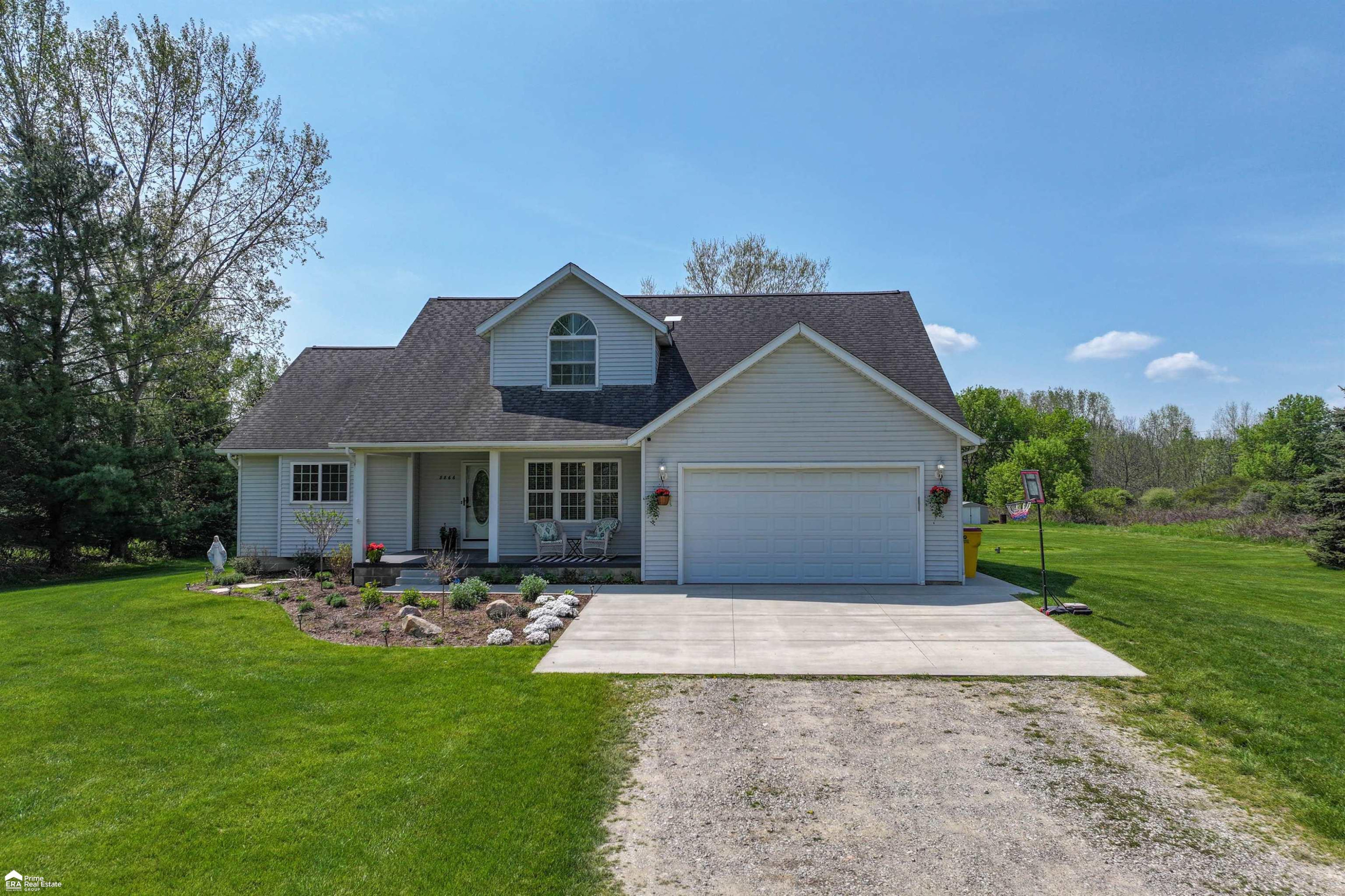 8866 Hough Road, Almont, MI 48003 — Photo 3